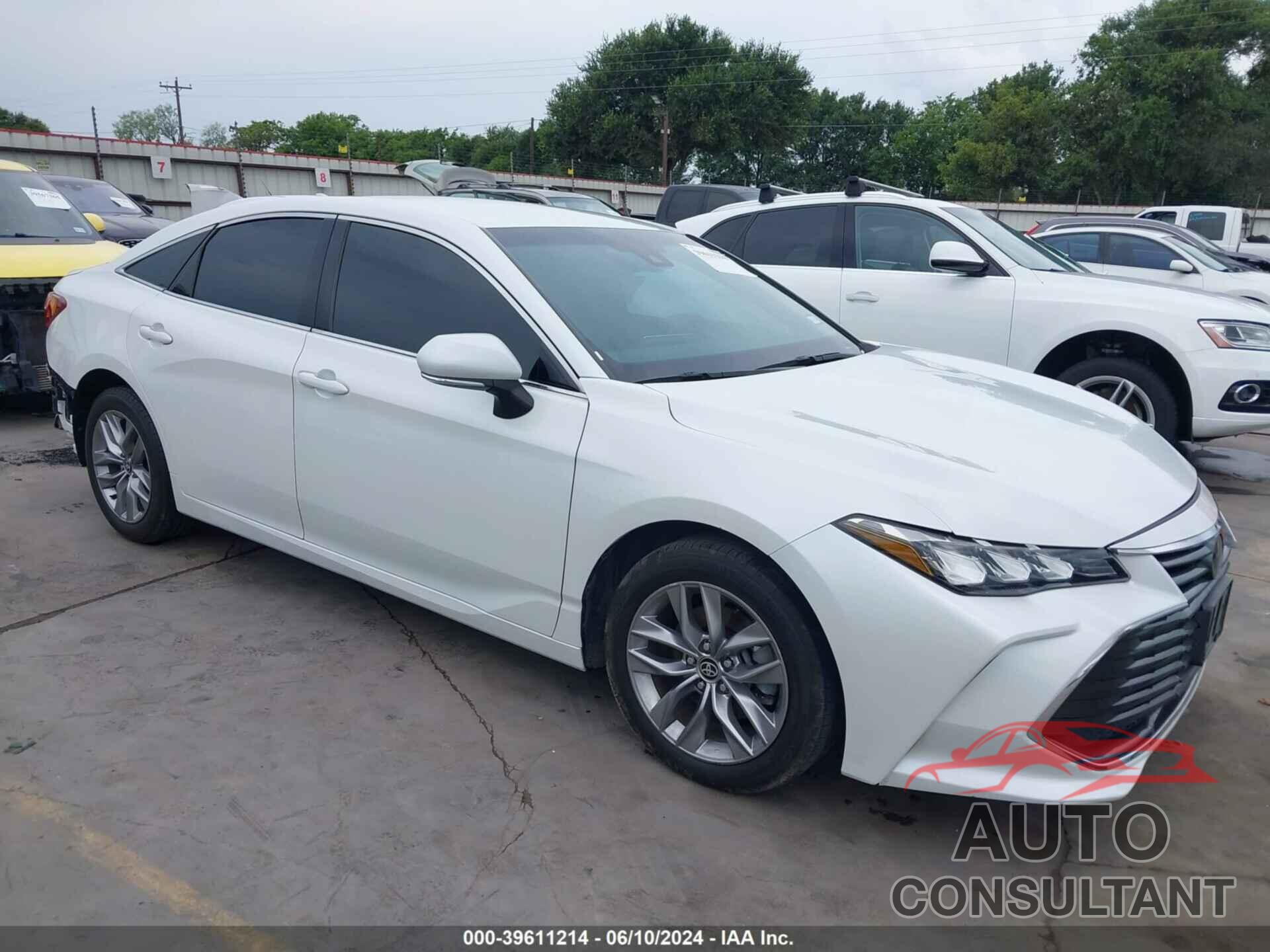 TOYOTA AVALON 2022 - 4T1JZ1FB0NU086463