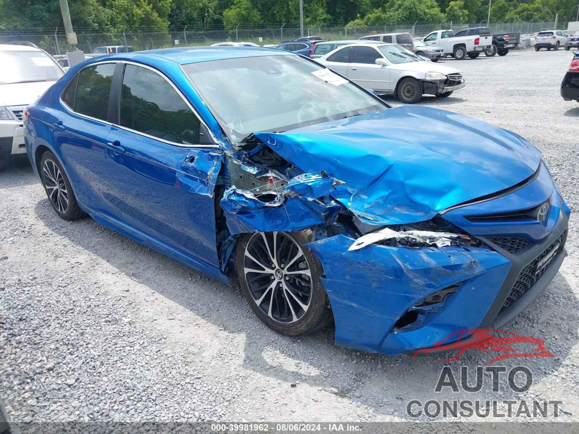 TOYOTA CAMRY 2018 - 4T1B11HK6JU072957