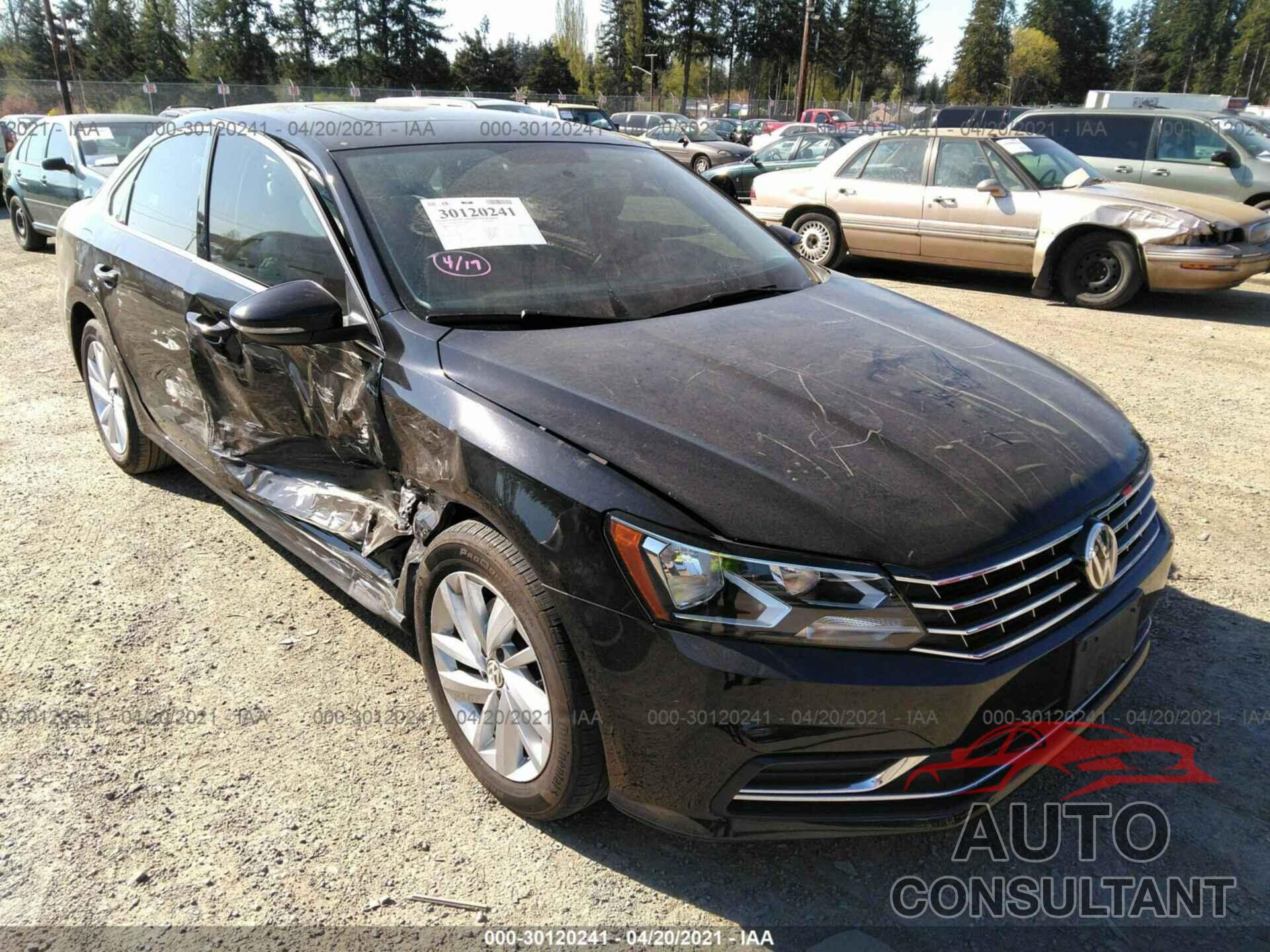 VOLKSWAGEN PASSAT 2018 - 1VWBA7A38JC015933