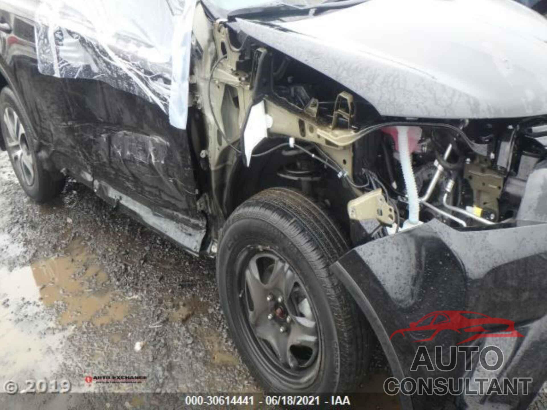 TOYOTA RAV4 2018 - 2T3BFREV6JW813470