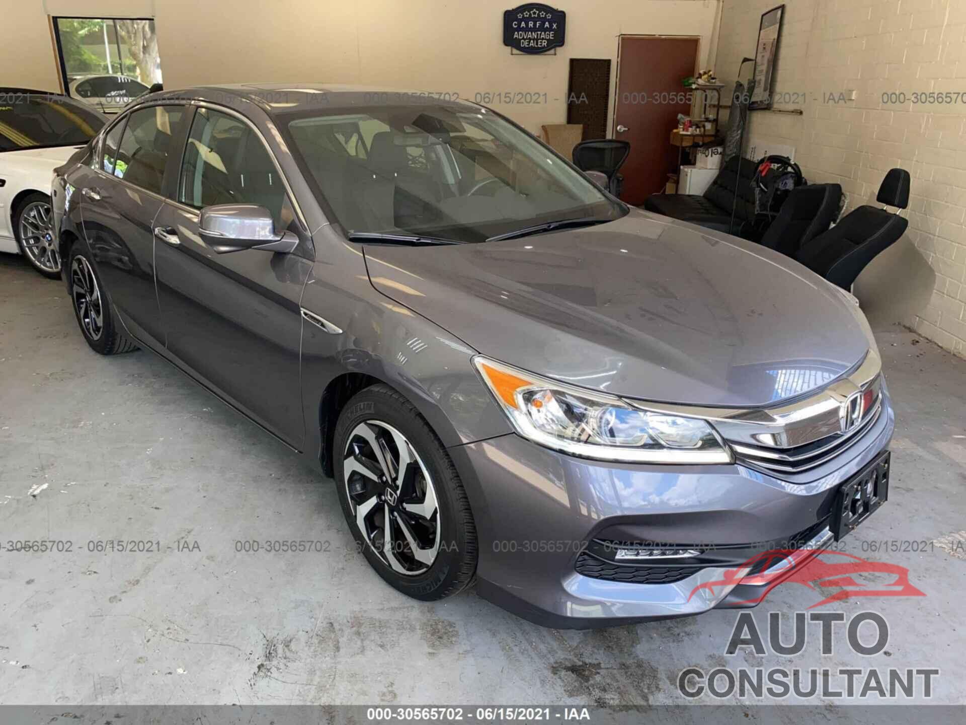 HONDA ACCORD SEDAN 2017 - 1HGCR2F97HA039499