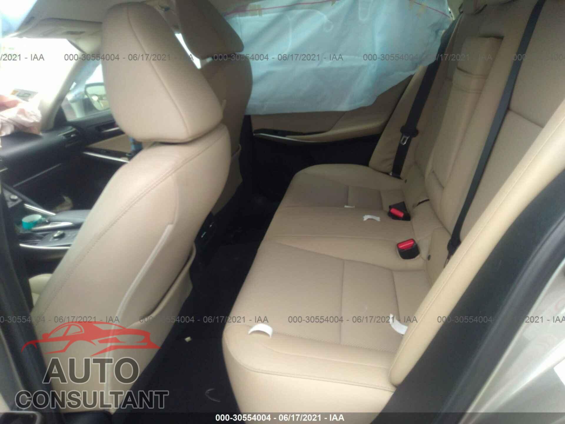 LEXUS IS 2019 - JTHBA1D28K5087061