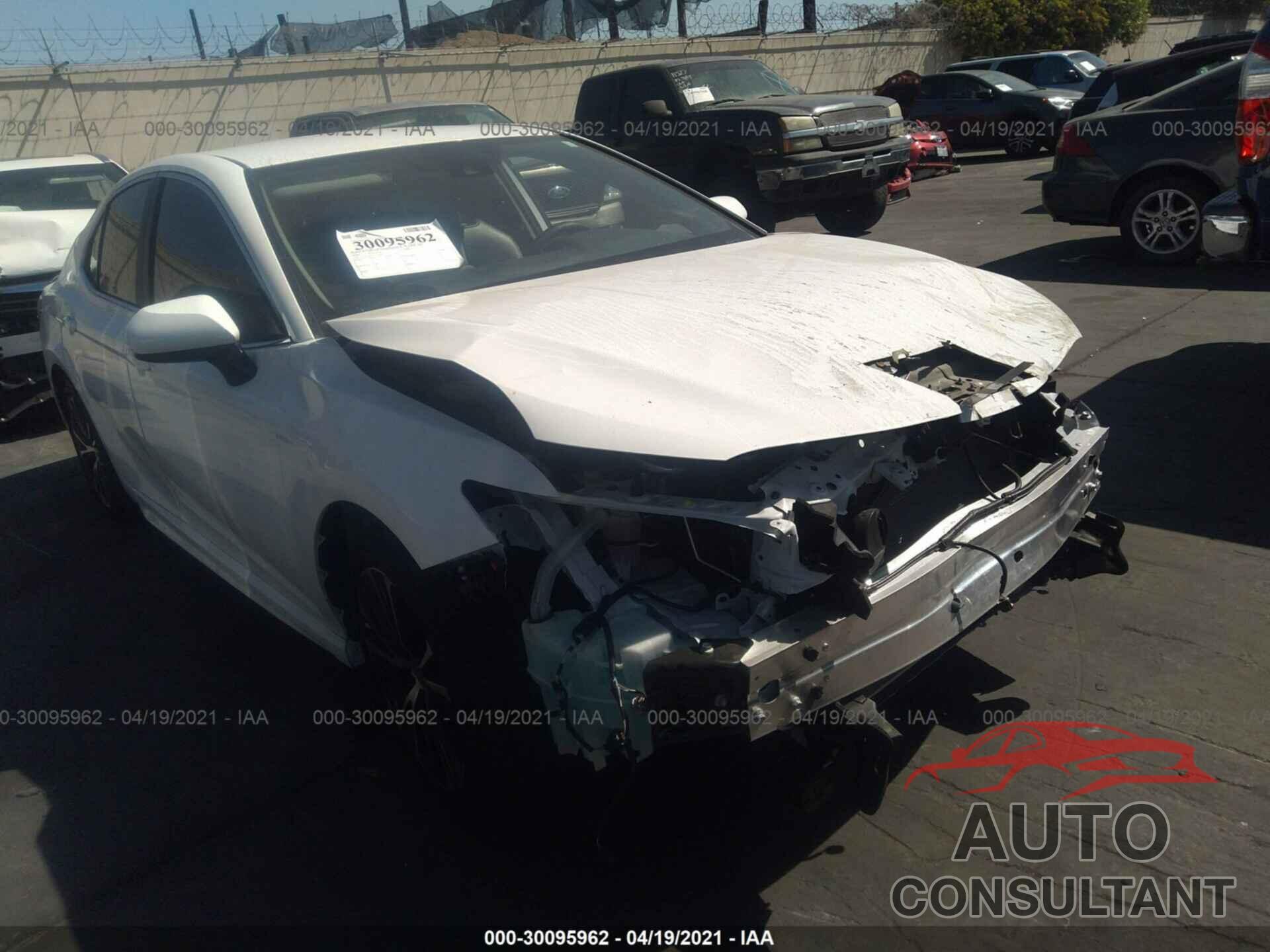 TOYOTA CAMRY 2020 - 4T1G11AK7LU373997