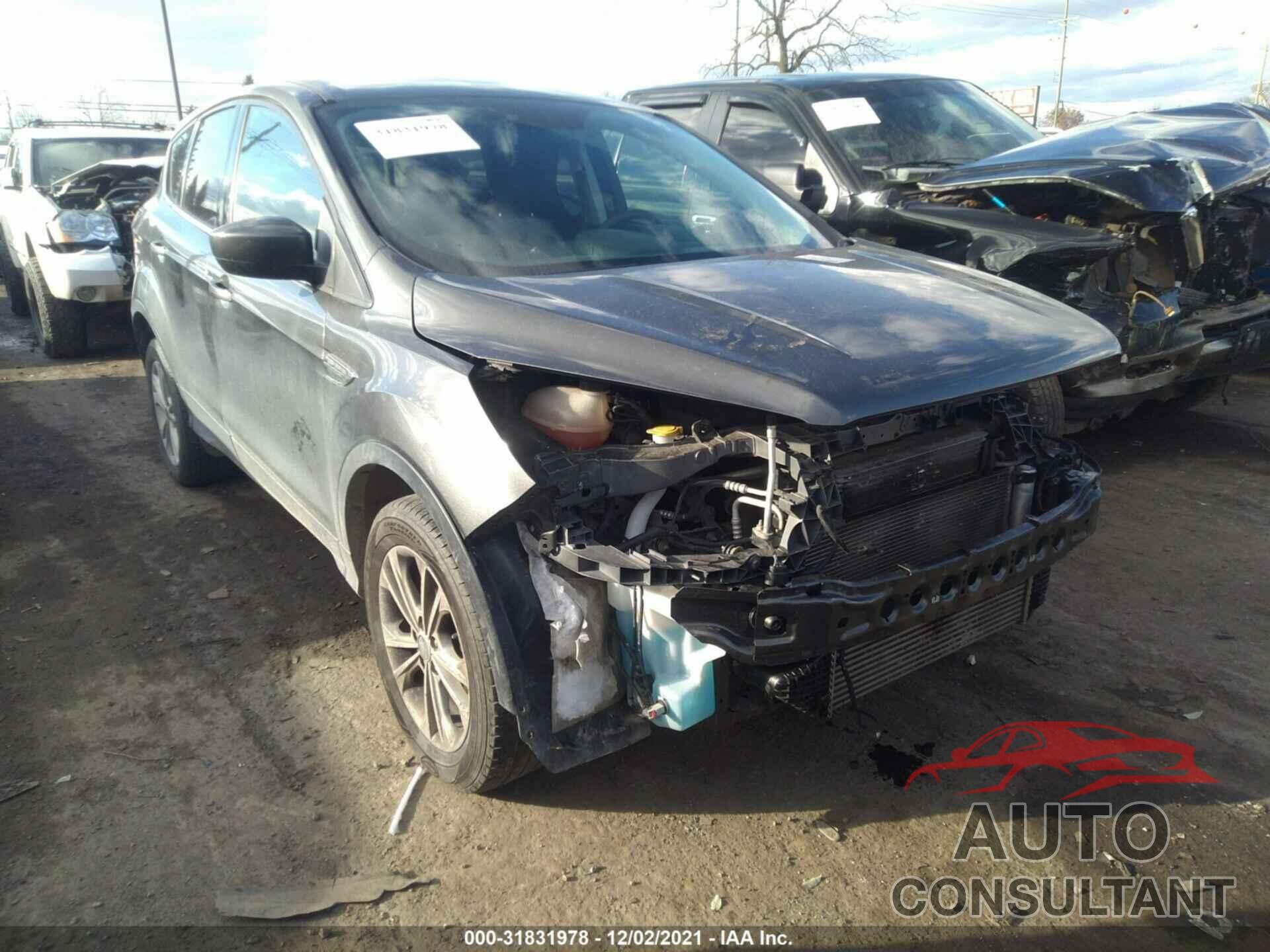 FORD ESCAPE 2017 - 1FMCU9G94HUB67990