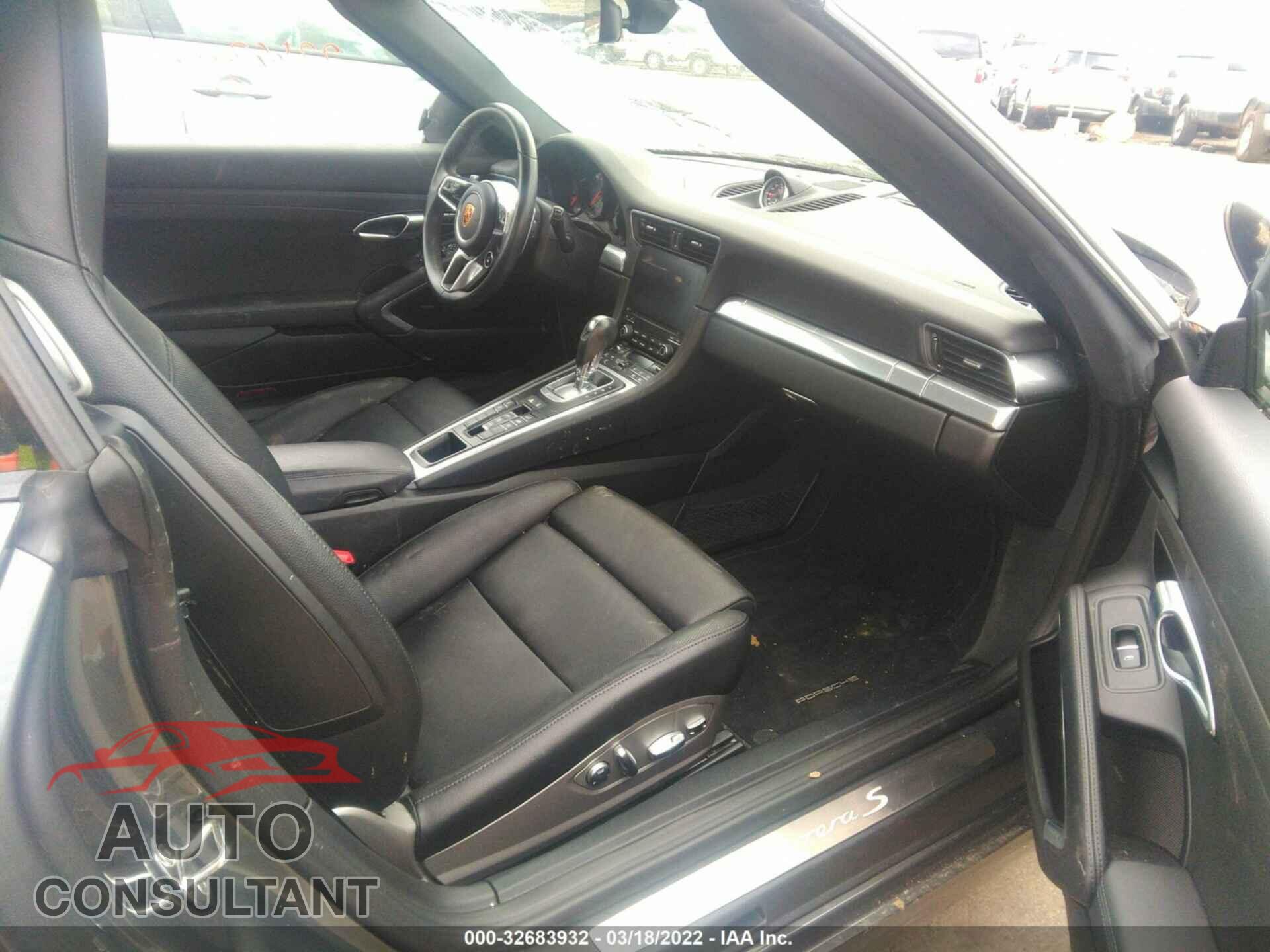 PORSCHE 911 2017 - WP0CB2A91HS155852