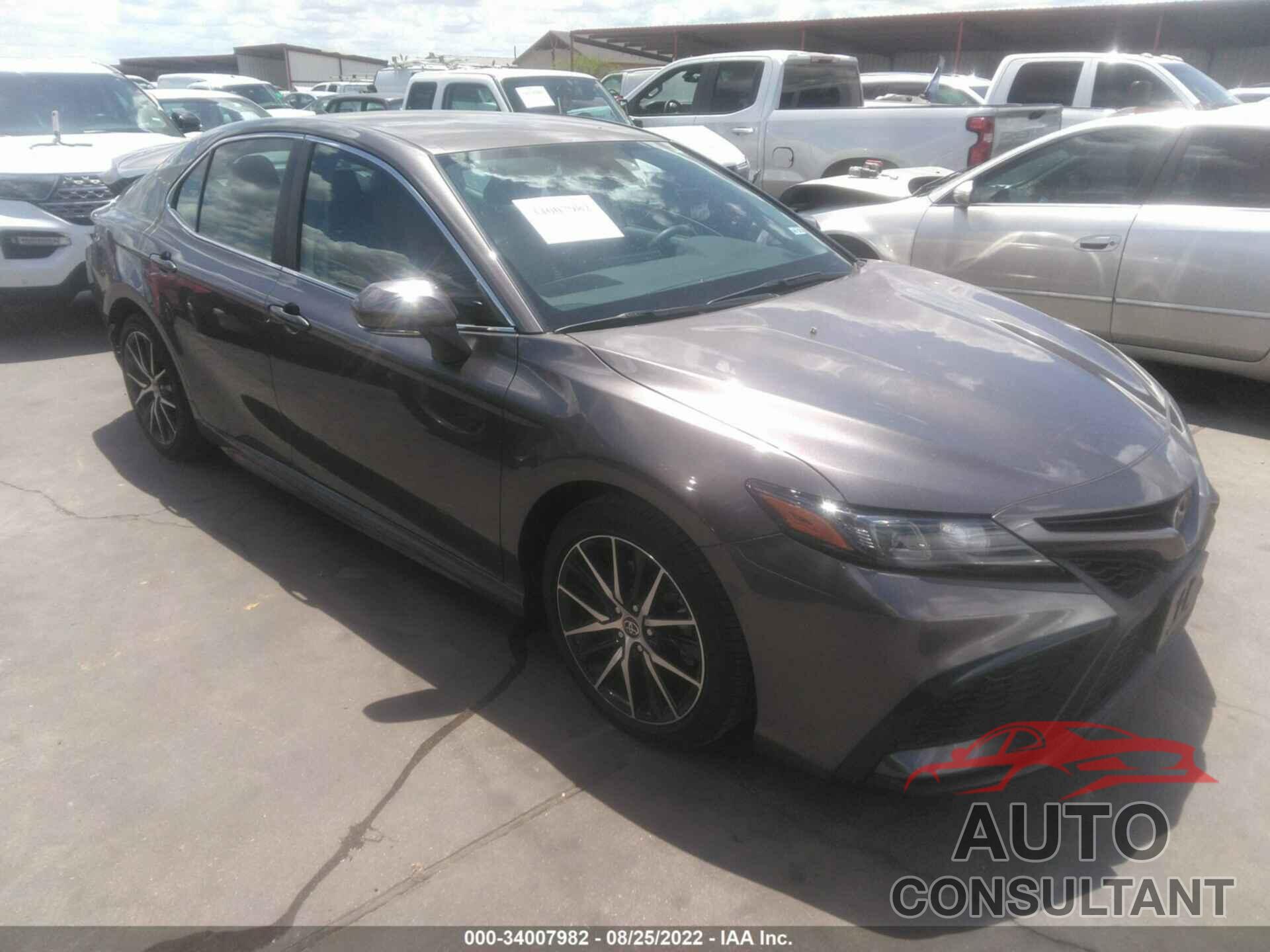TOYOTA CAMRY 2022 - 4T1G11AKXNU029793