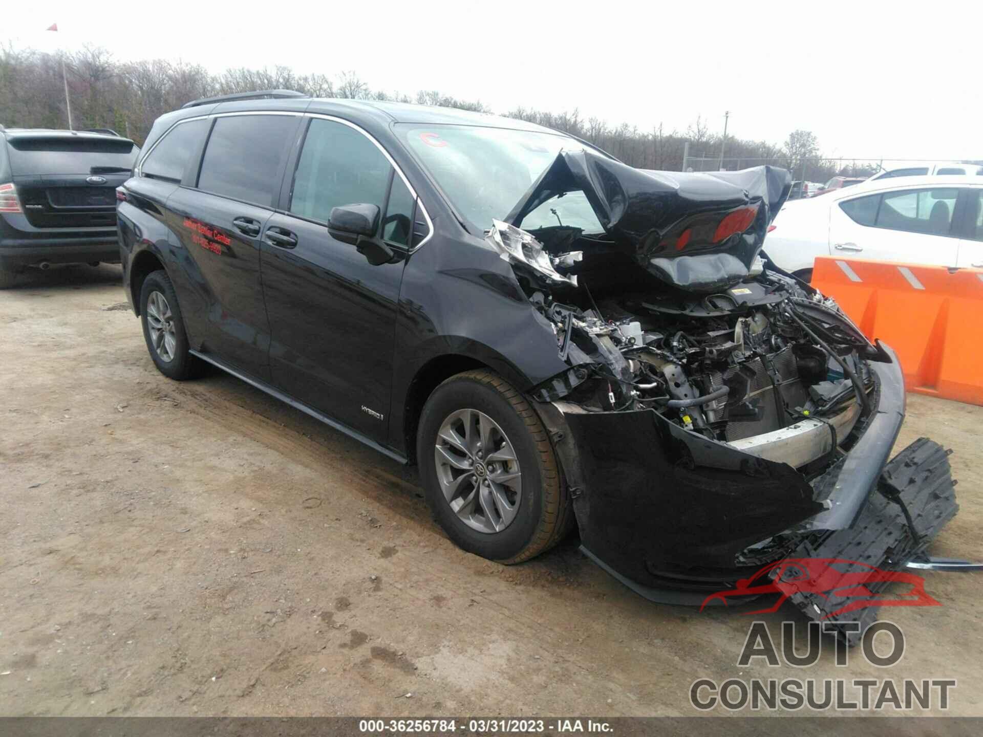 TOYOTA SIENNA 2021 - 5TDKRKEC0MS037775