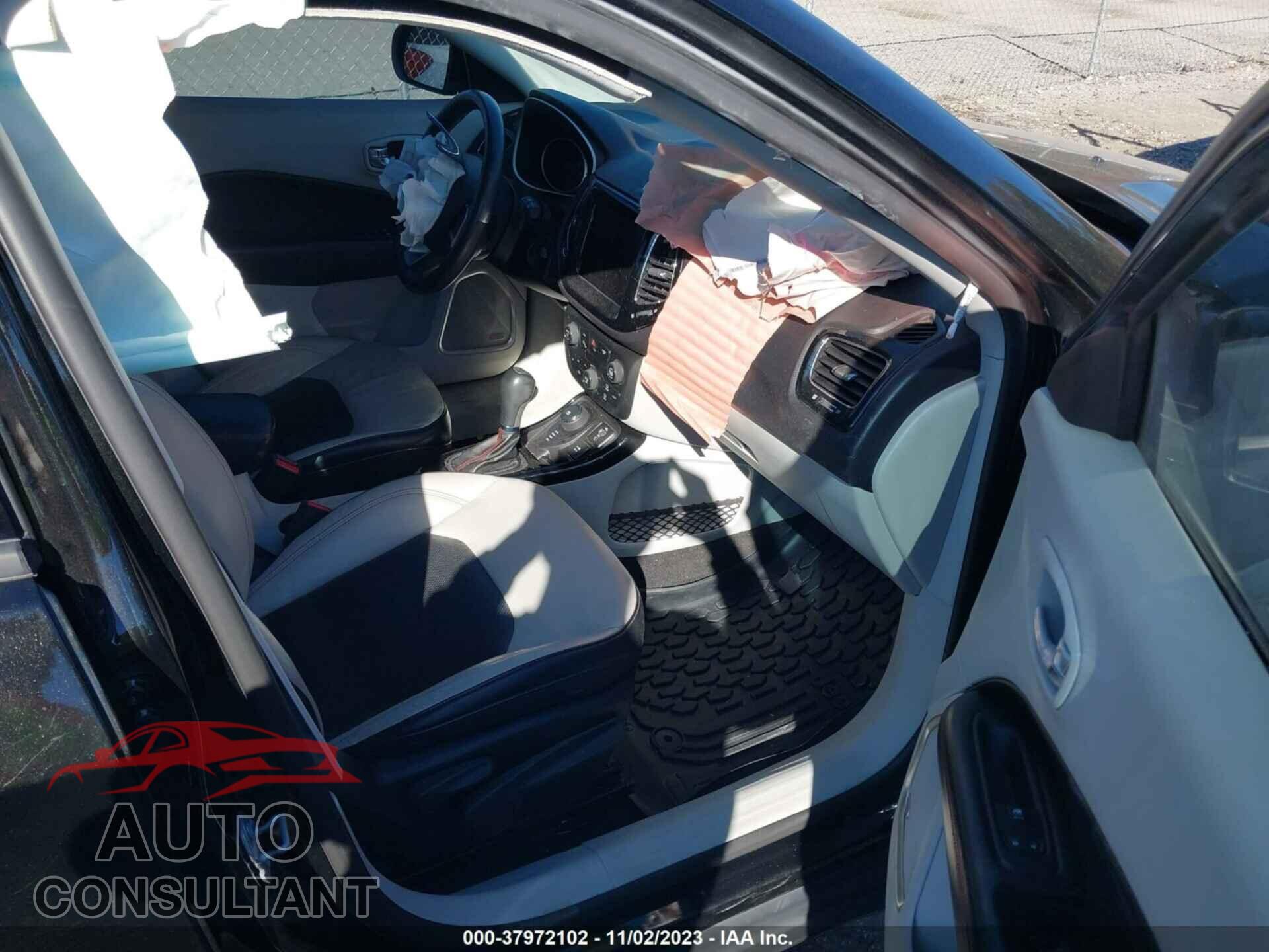 JEEP NEW COMPASS 2017 - 3C4NJDCB2HT647103