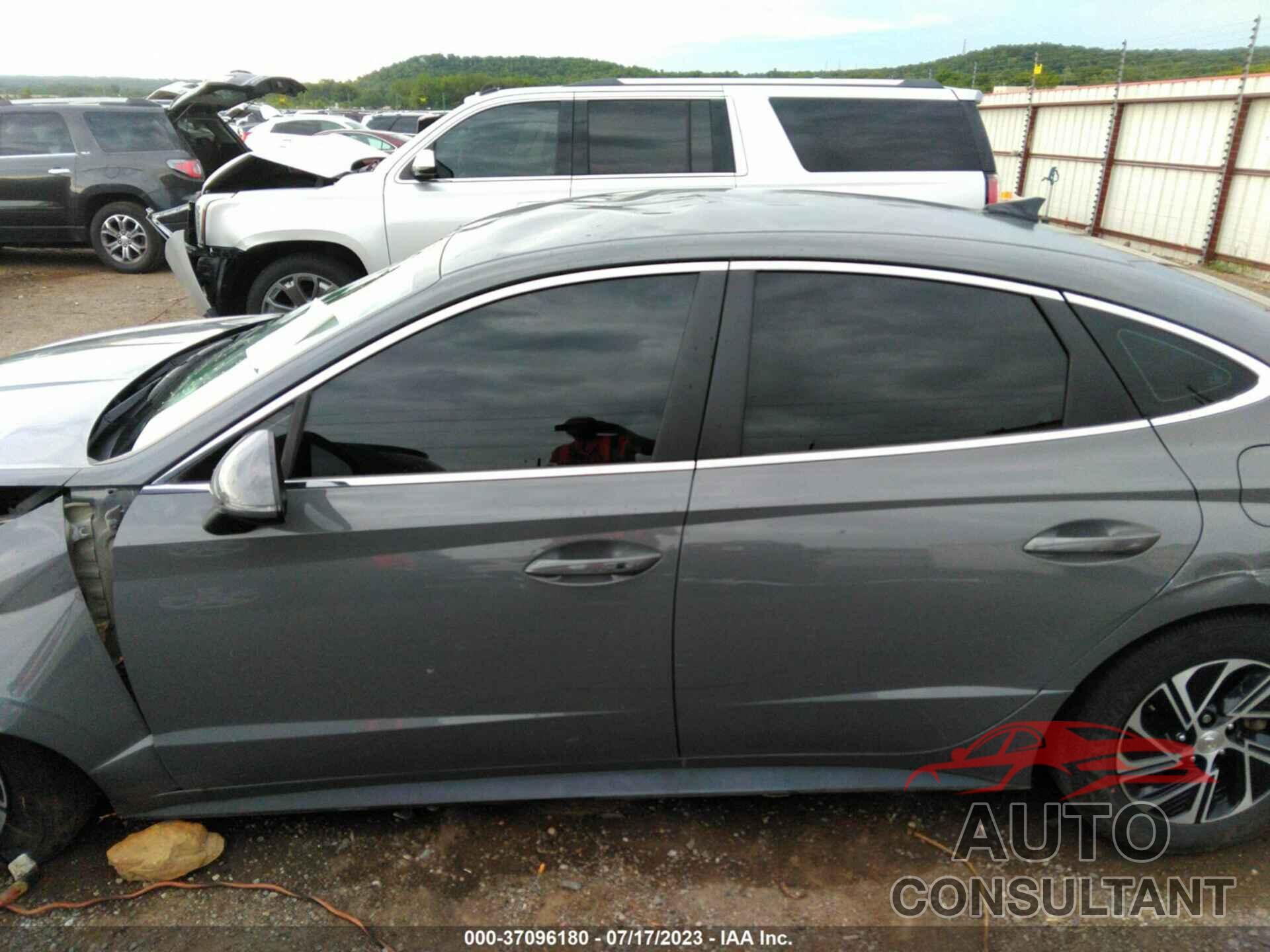 HYUNDAI SONATA HYBRID 2022 - KMHL24JJ8NA040751