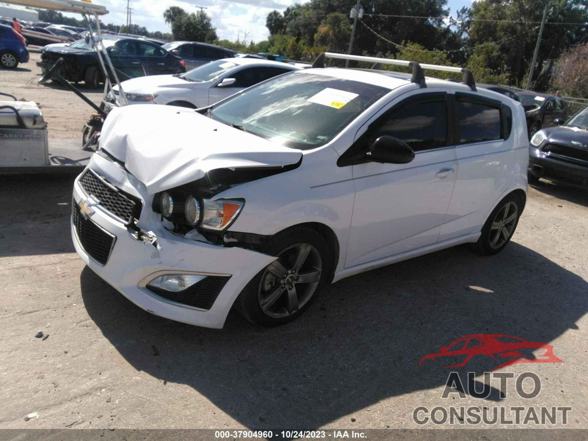 CHEVROLET SONIC 2016 - 1G1JH6SB7G4130707