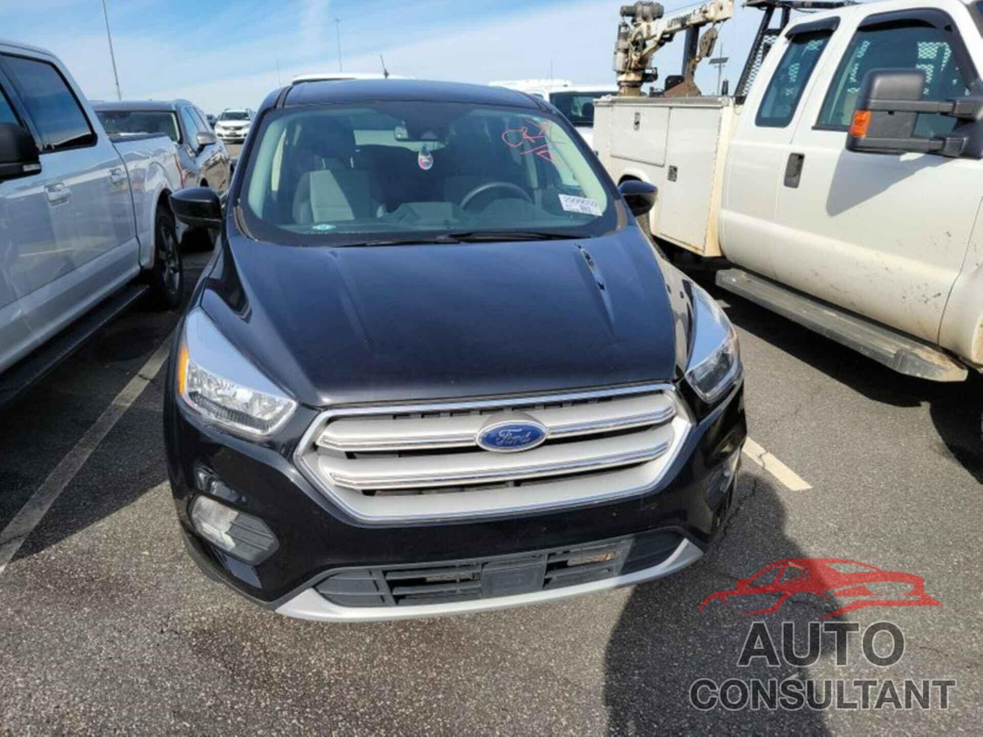 FORD ESCAPE 2019 - 1FMCU0GD3KUA42678