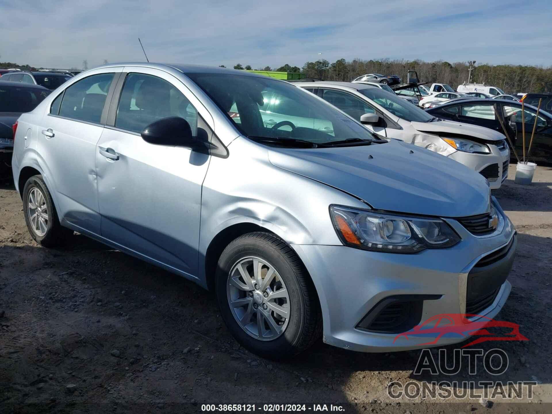 CHEVROLET SONIC 2017 - 1G1JD5SH4H4105193