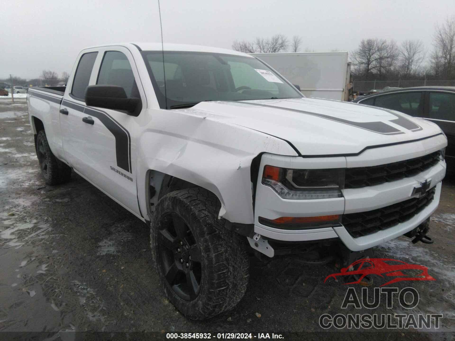 CHEVROLET SILVERADO 1500 2018 - 1GCVKPEC7JZ316360
