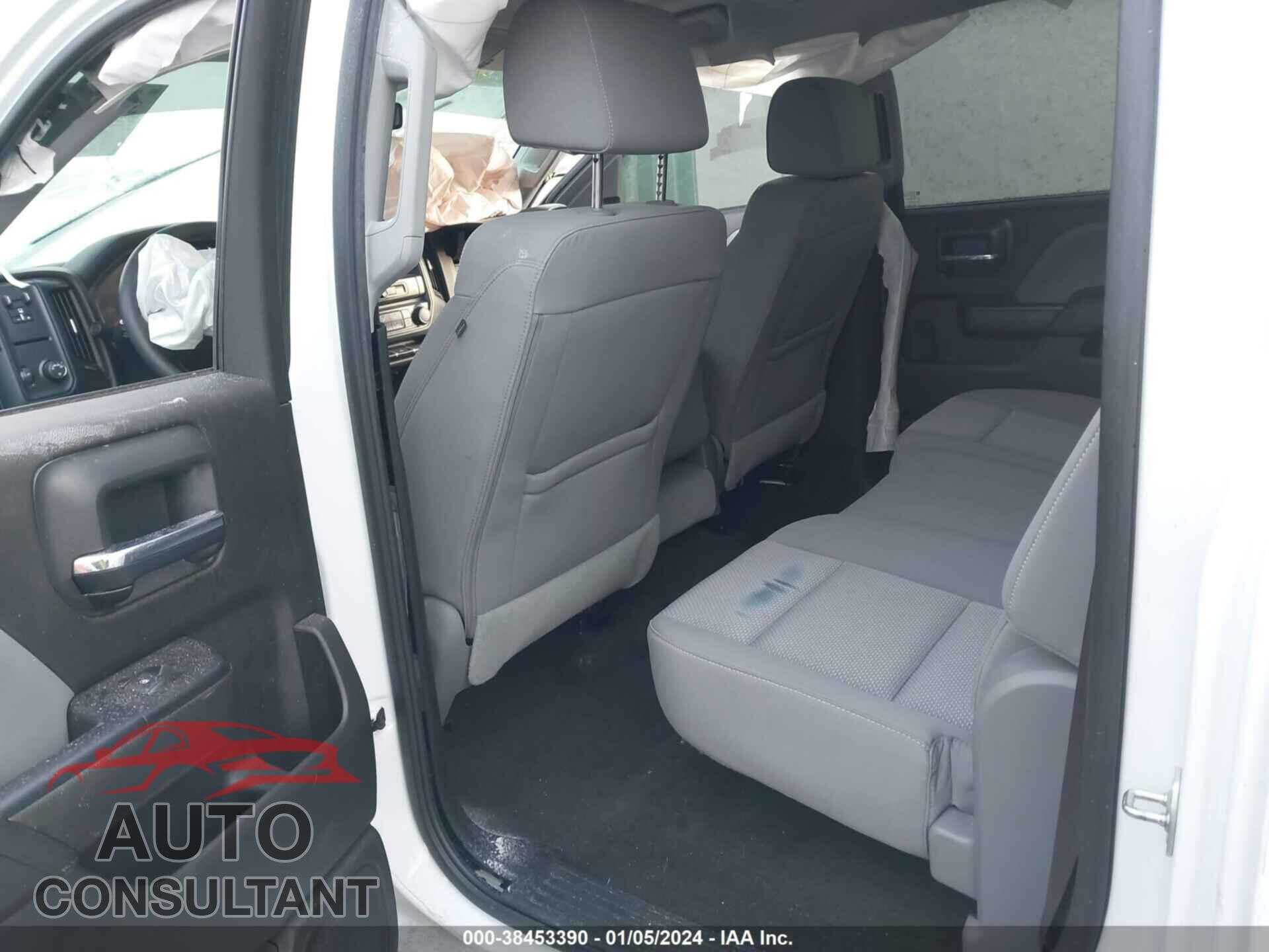 CHEVROLET SILVERADO 1500 2017 - 1GCUKNEC2HF174155