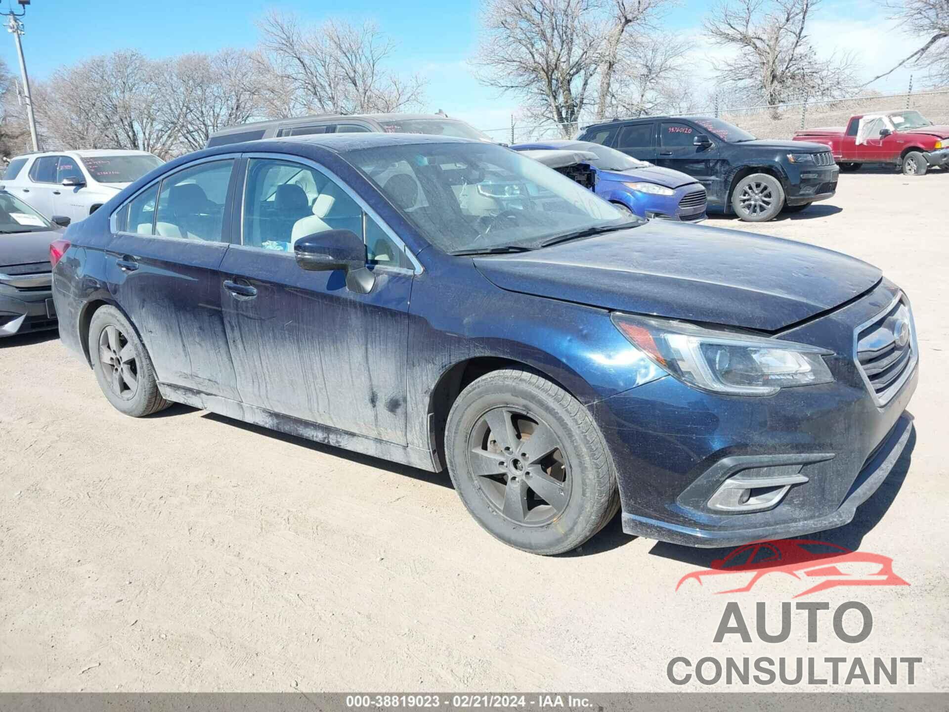 SUBARU LEGACY 2018 - 4S3BNAF68J3036675