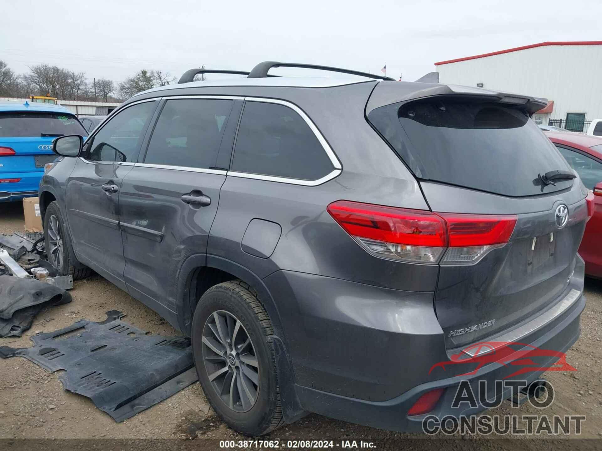 TOYOTA HIGHLANDER 2018 - 5TDJZRFH6JS805477