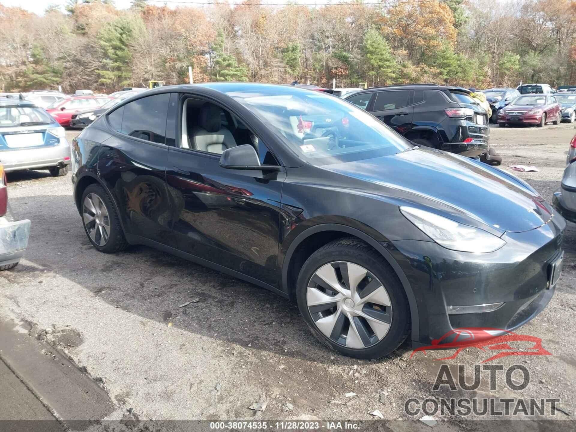 TESLA MODEL Y 2020 - 5YJYGDEE3LF016192