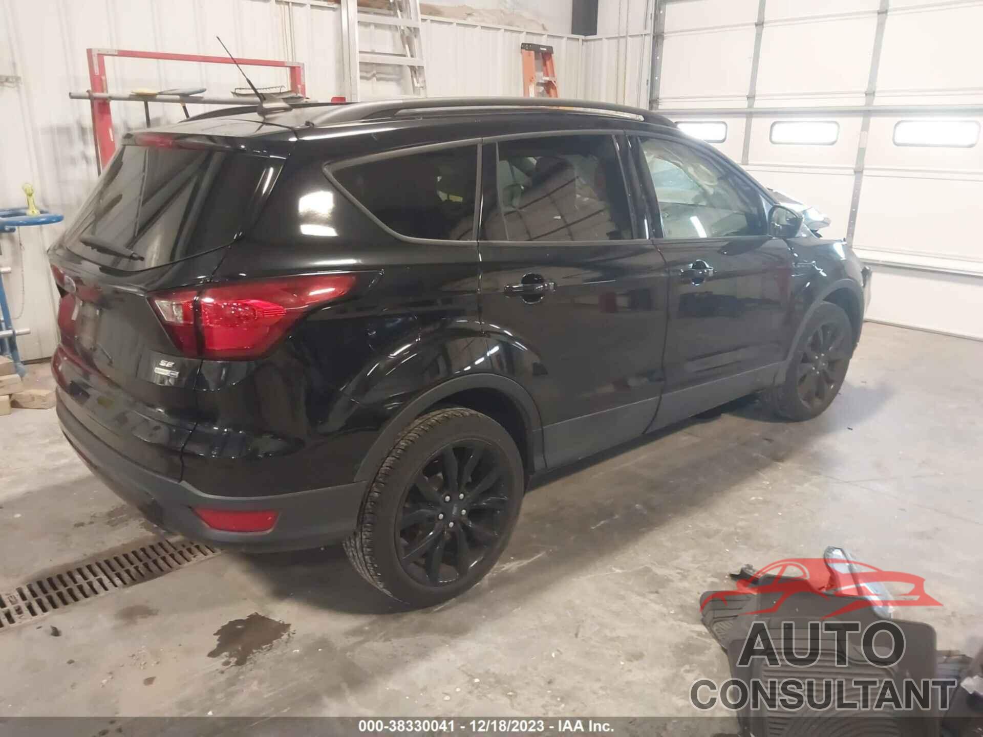 FORD ESCAPE 2019 - 1FMCU9GDXKUA71454