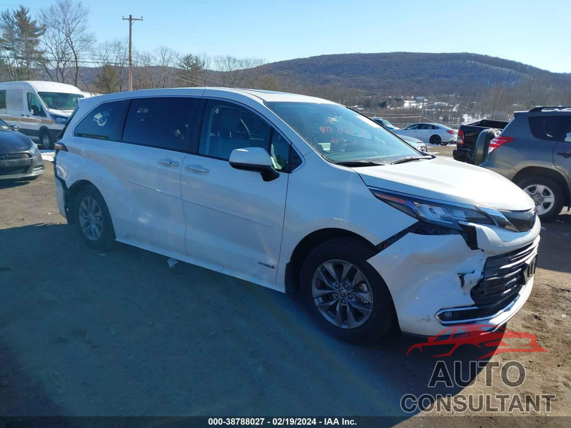 TOYOTA SIENNA 2021 - 5TDYSKFC9MS014282