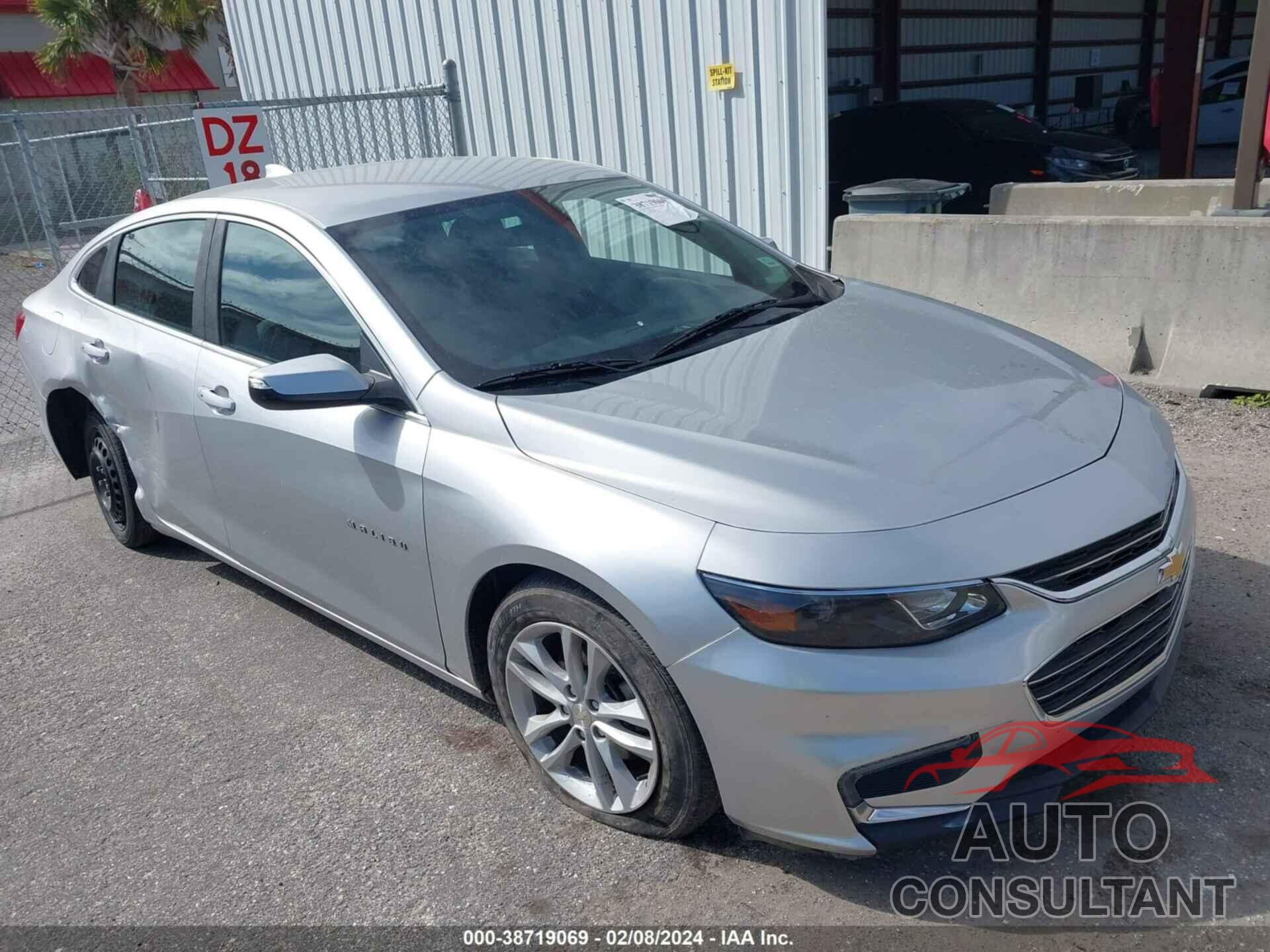 CHEVROLET MALIBU 2018 - 1G1ZD5ST2JF250220