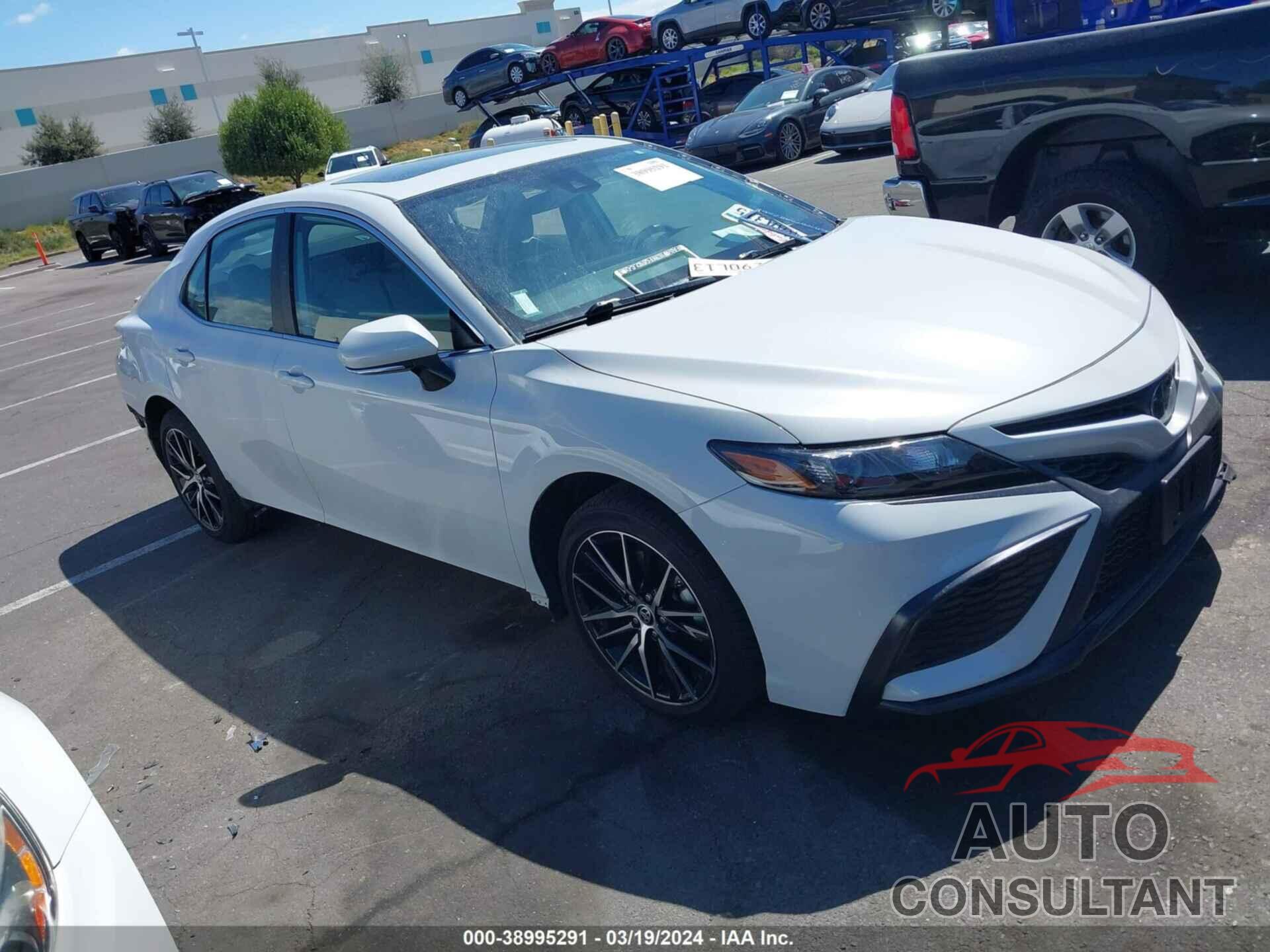 TOYOTA CAMRY 2023 - 4T1G11AK6PU109594