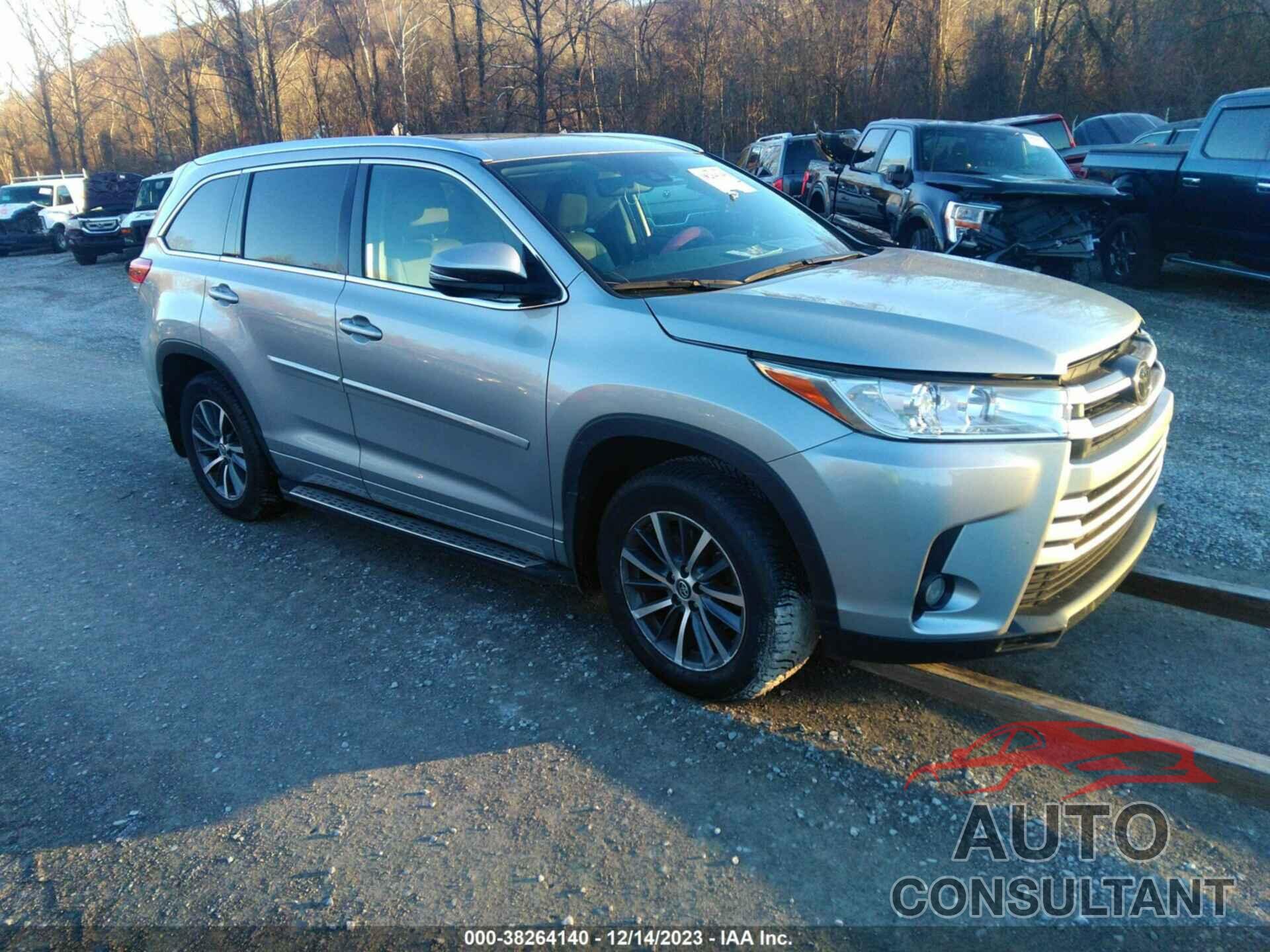 TOYOTA HIGHLANDER 2017 - 5TDJZRFH0HS470646