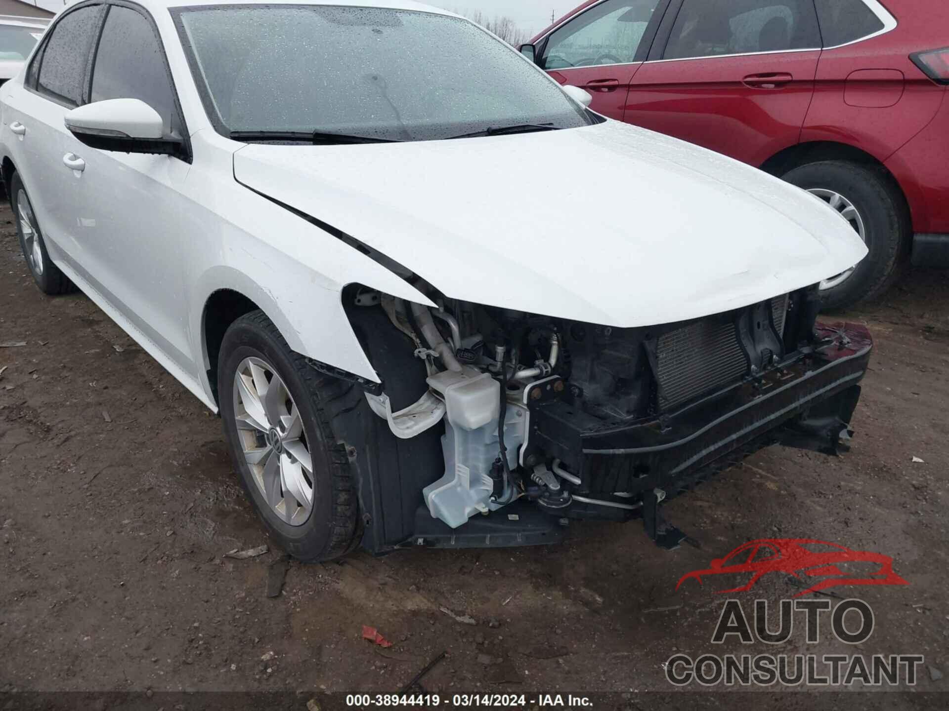 VOLKSWAGEN PASSAT 2018 - 1VWAA7A31JC001657