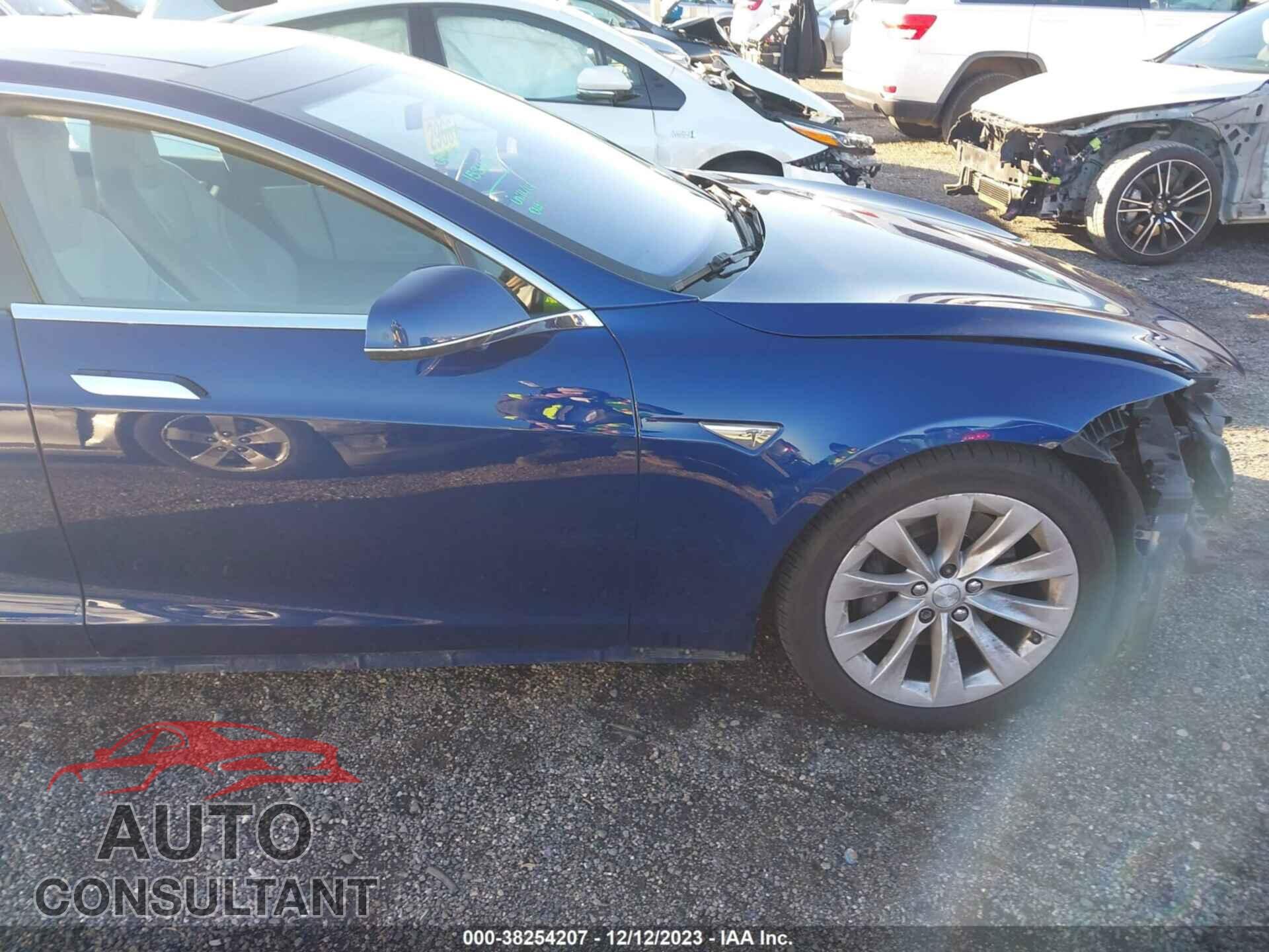 TESLA MODEL S 2016 - 5YJSA1E2XGF153678