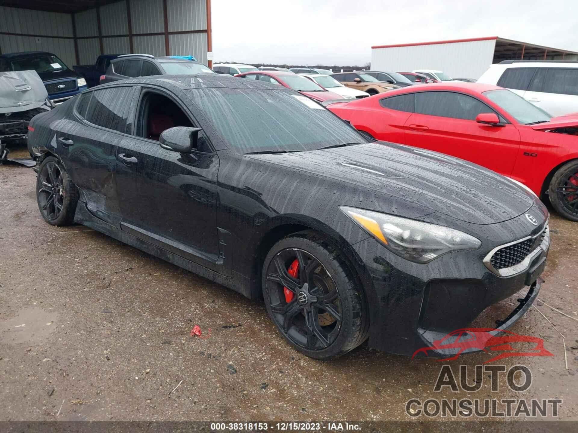 KIA STINGER 2019 - KNAE45LC0K6059785