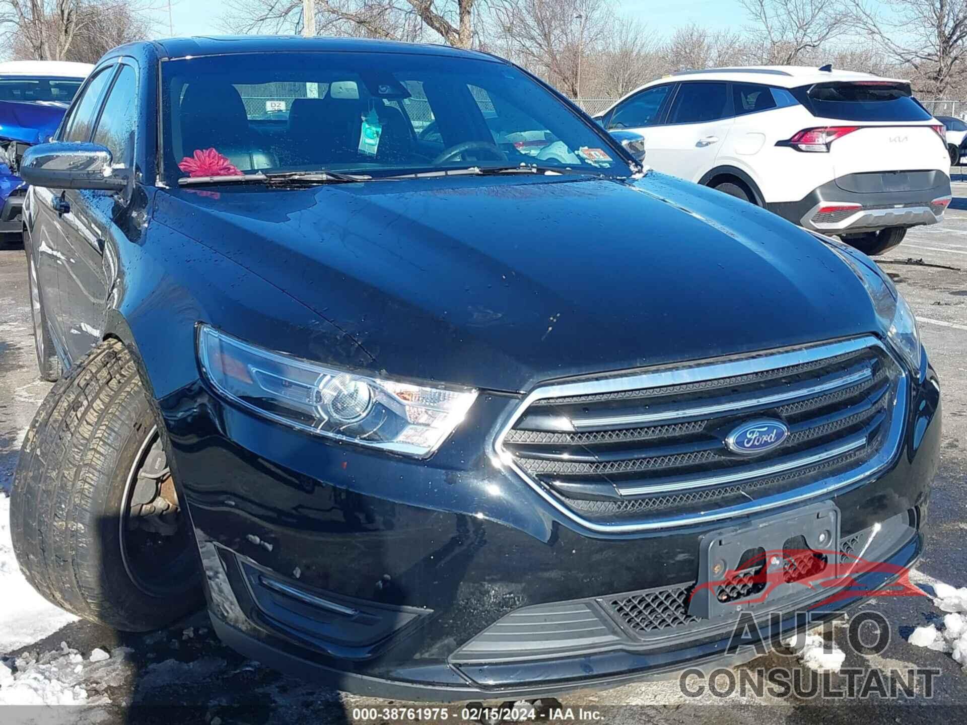 FORD TAURUS 2017 - 1FAHP2F82HG115263