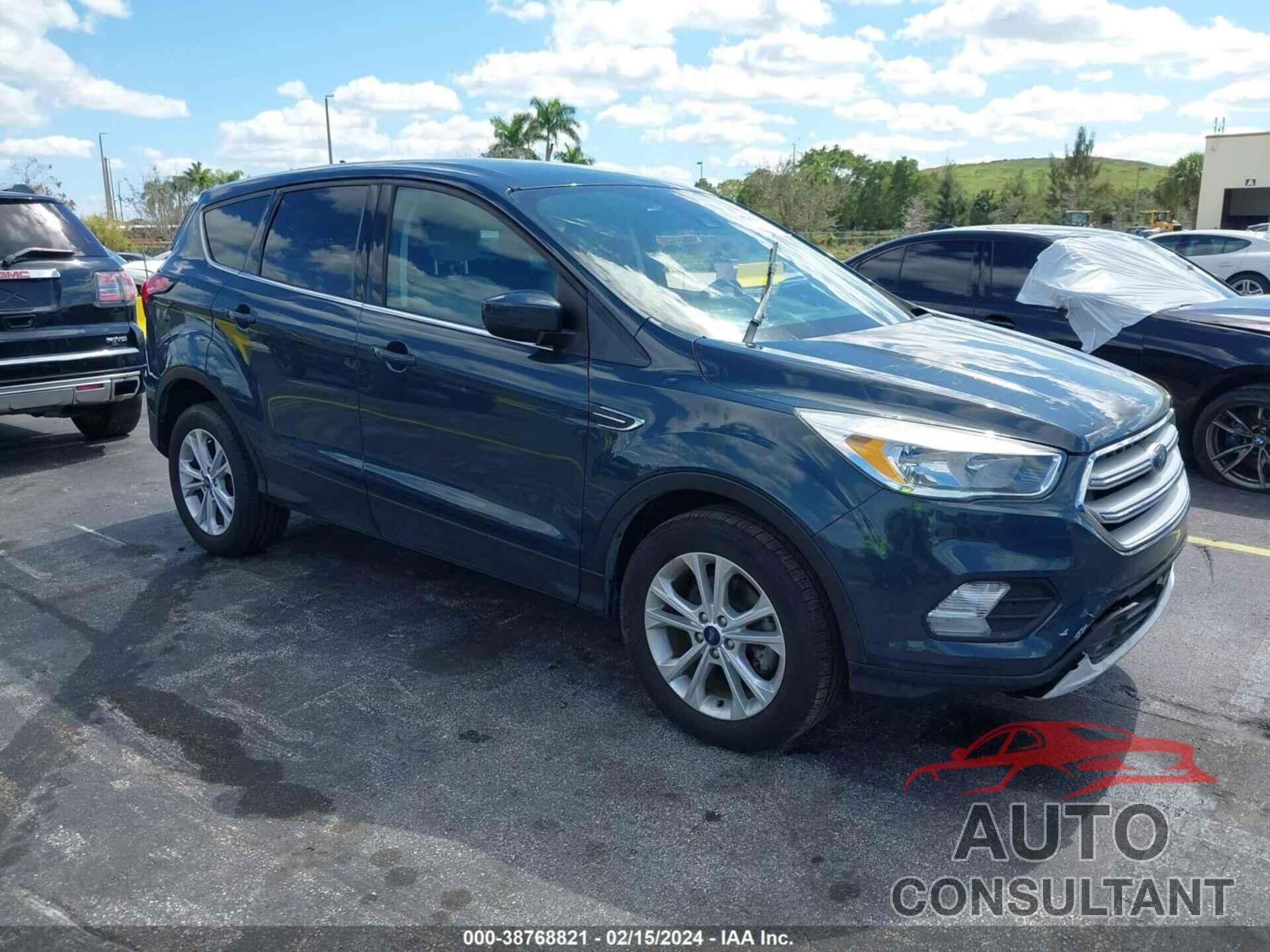 FORD ESCAPE 2019 - 1FMCU0GDXKUB82081