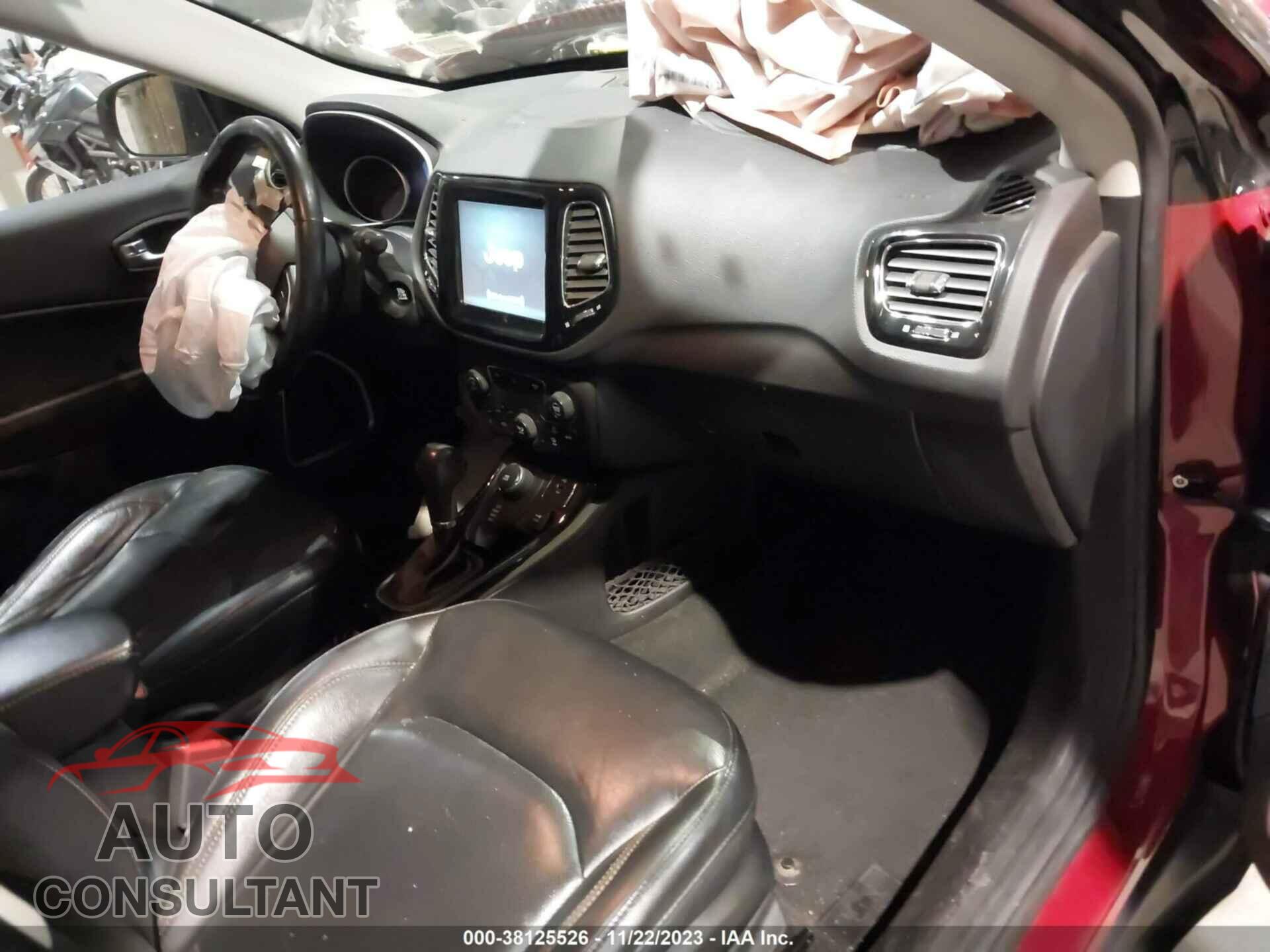 JEEP COMPASS 2018 - 3C4NJDCBXJT280652