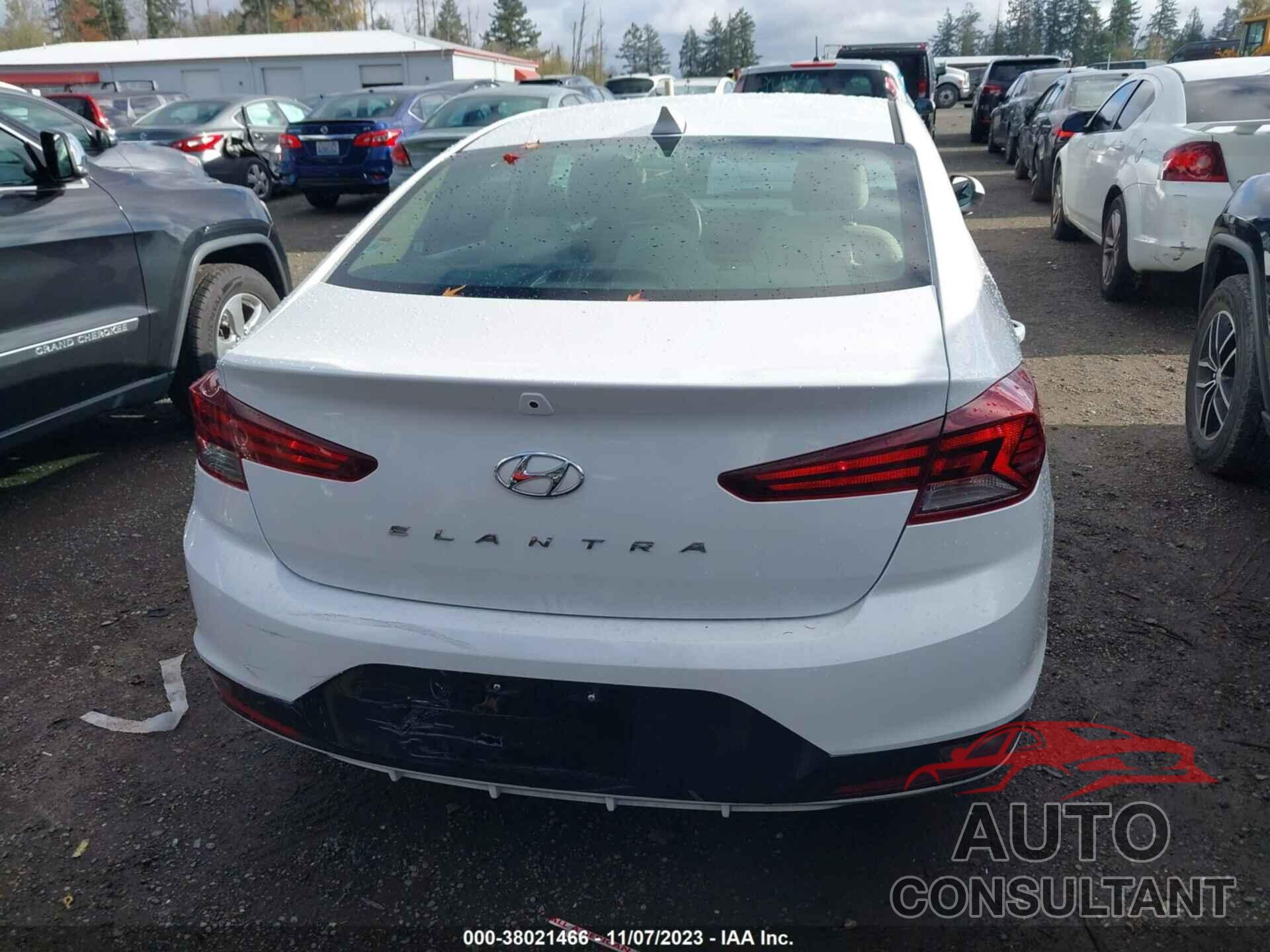 HYUNDAI ELANTRA 2019 - 5NPD84LF5KH457376