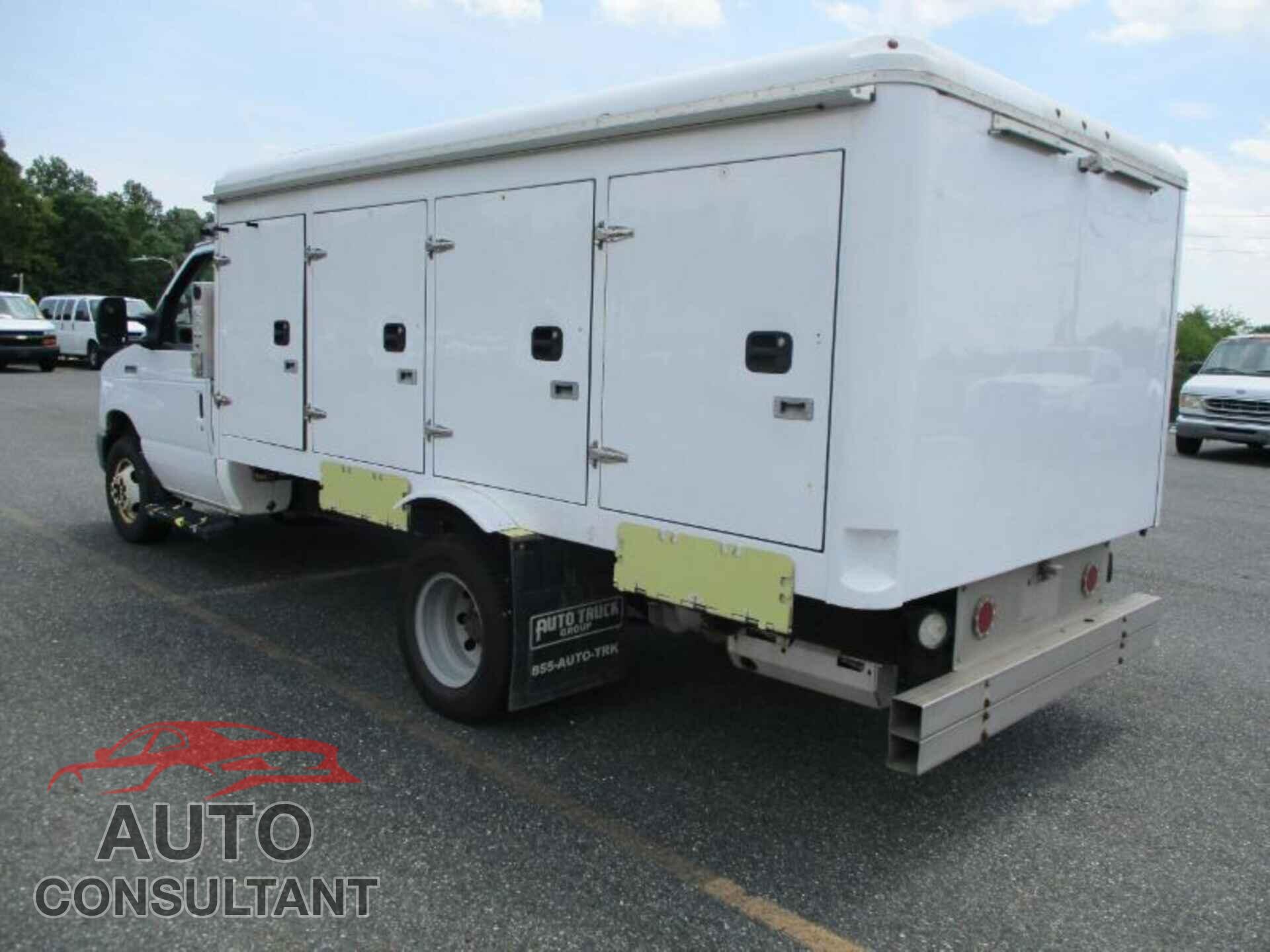 FORD ECONOLINE 2017 - 1FDXE4FS3HDC68606