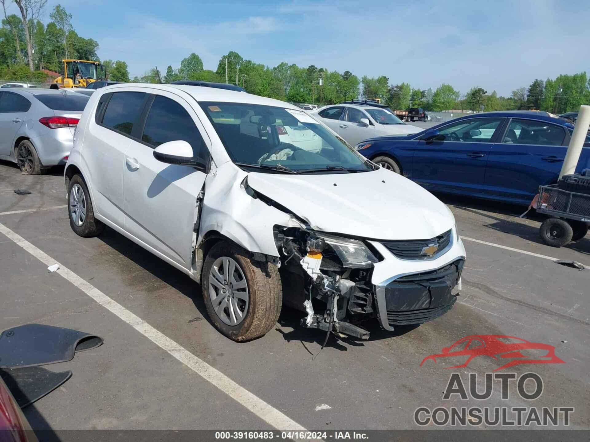 CHEVROLET SONIC 2017 - 1G1JG6SH1H4166305