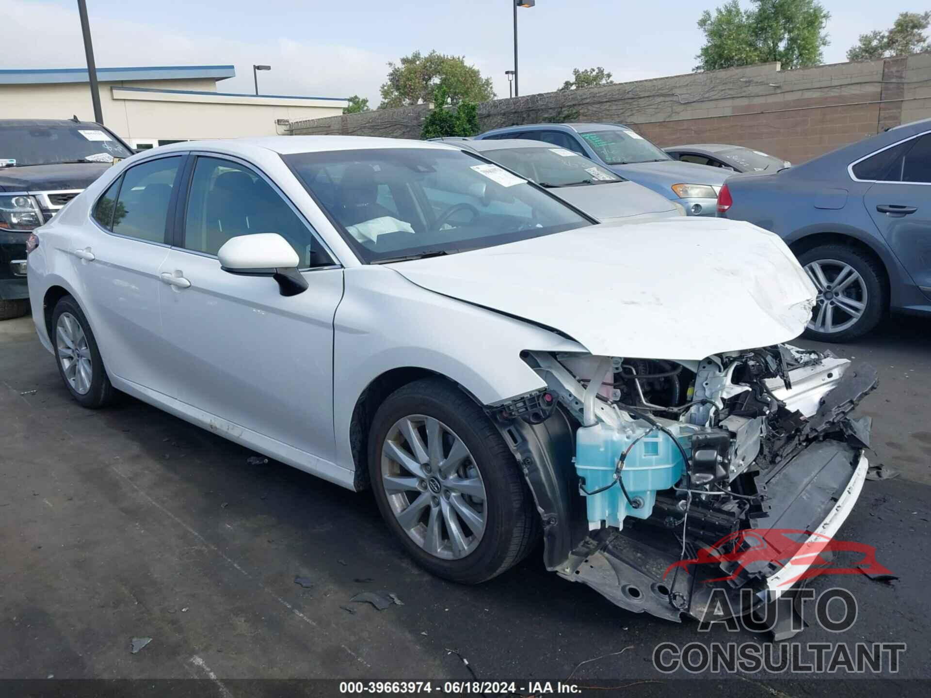 TOYOTA CAMRY 2018 - JTNB11HK7J3002020