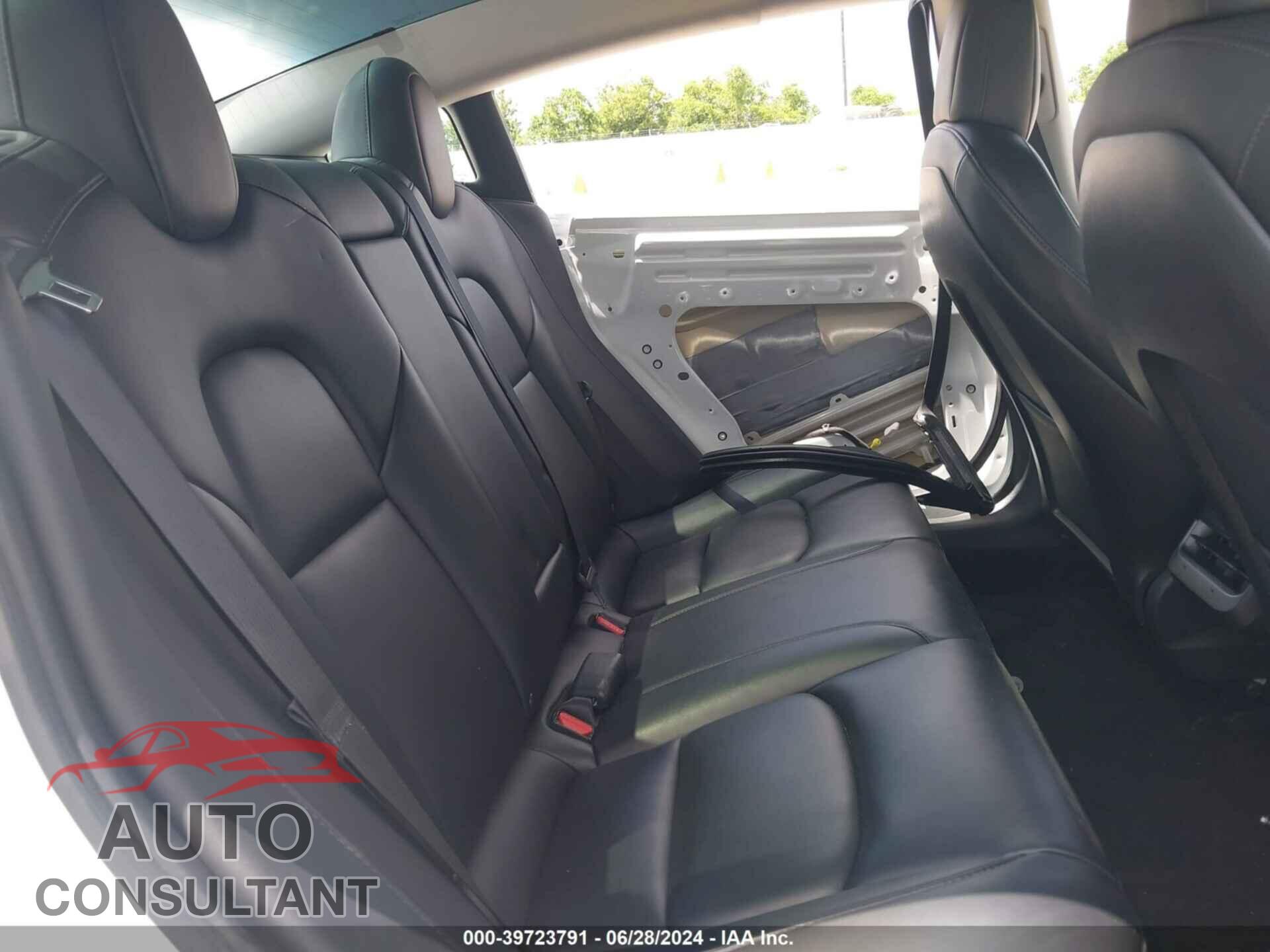 TESLA MODEL 3 2021 - 5YJ3E1EA2MF060603