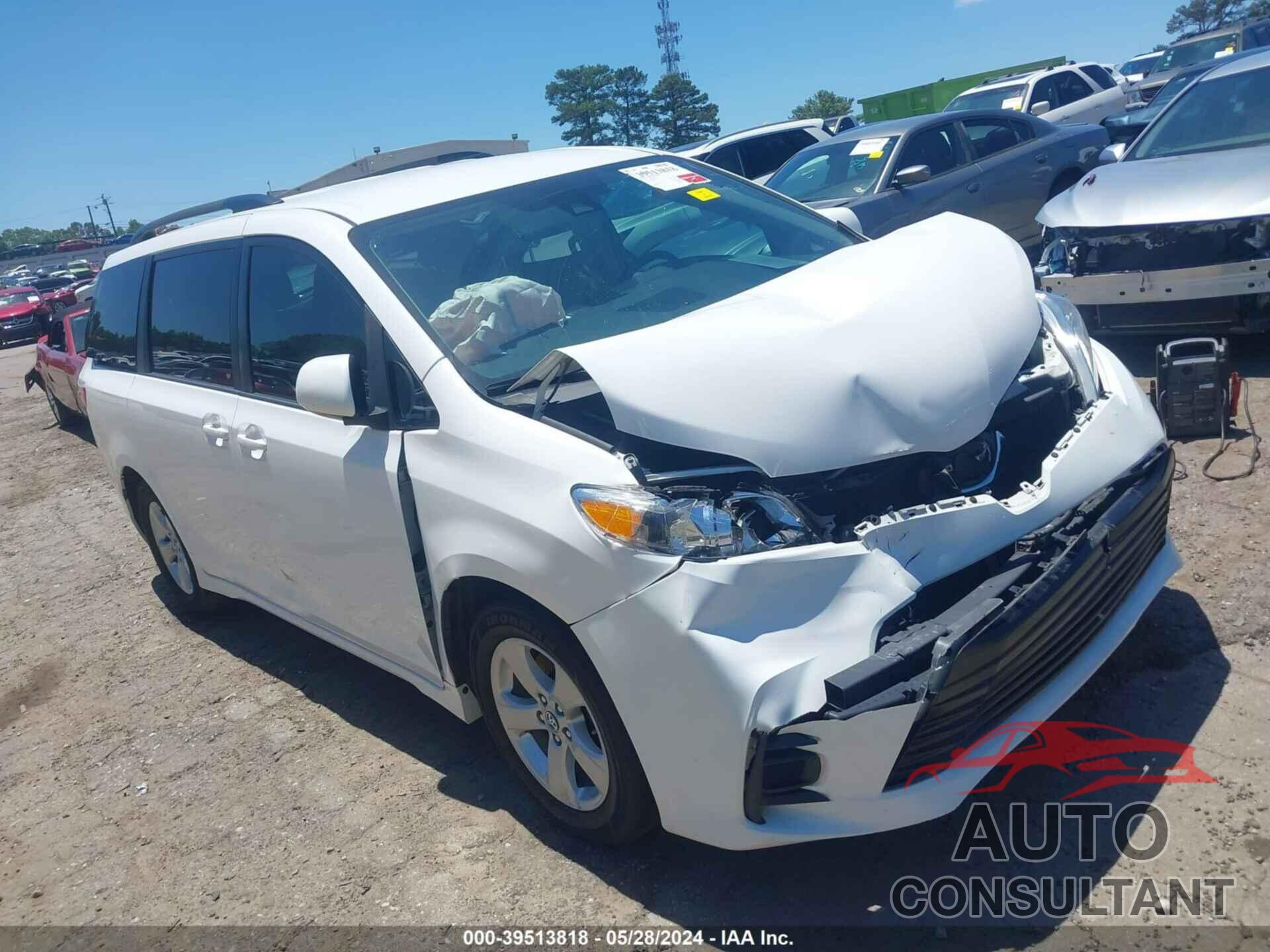 TOYOTA SIENNA 2018 - 5TDKZ3DC4JS953958