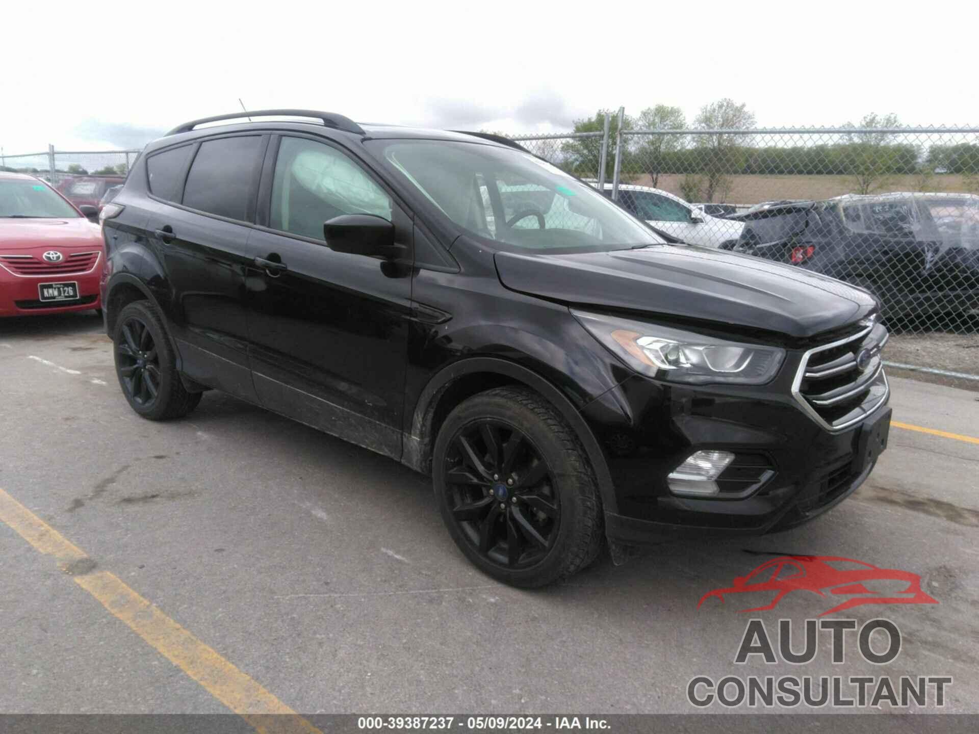 FORD ESCAPE 2018 - 1FMCU9GD8JUB92997