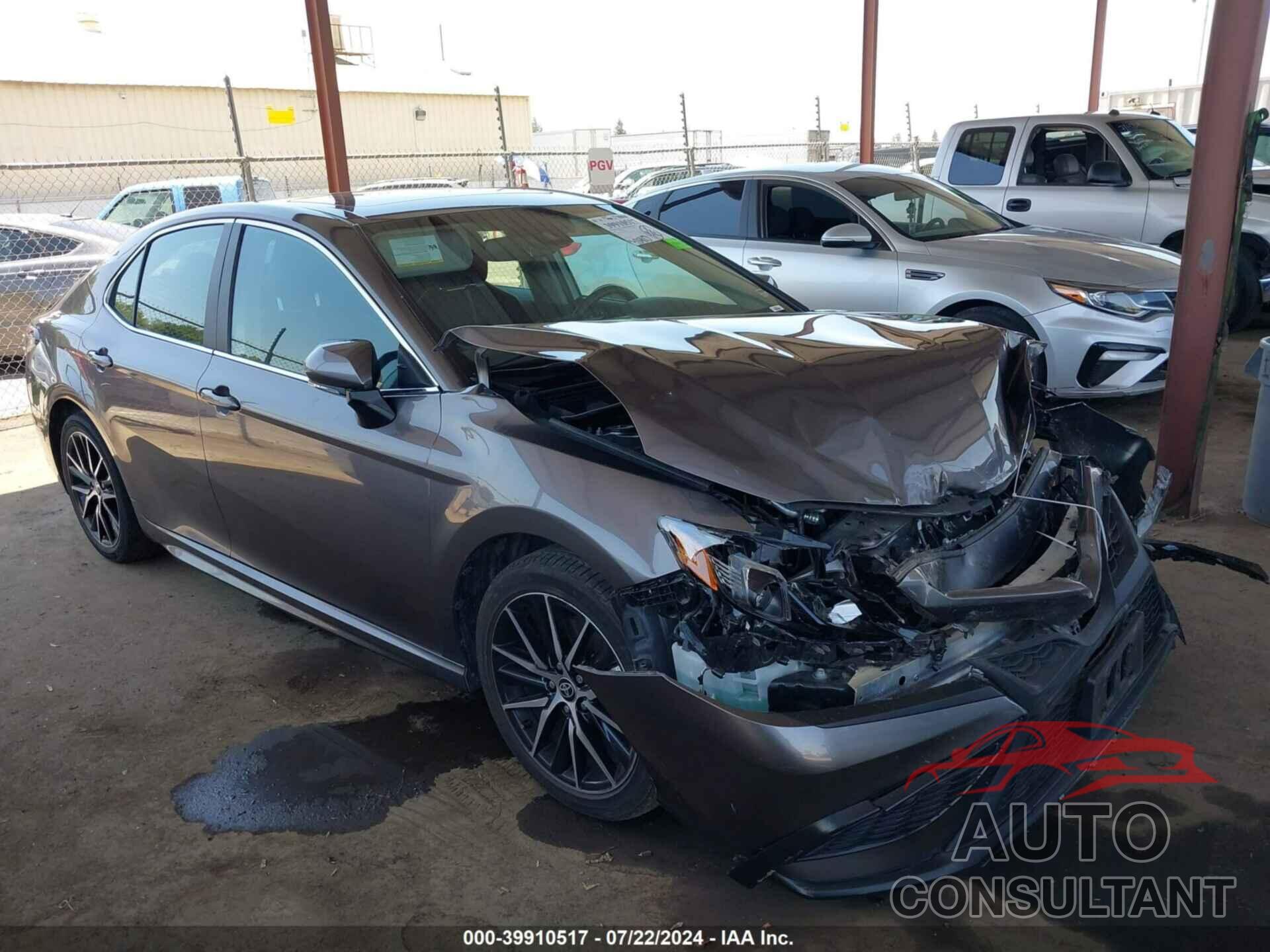 TOYOTA CAMRY 2022 - 4T1T11AK9NU659397
