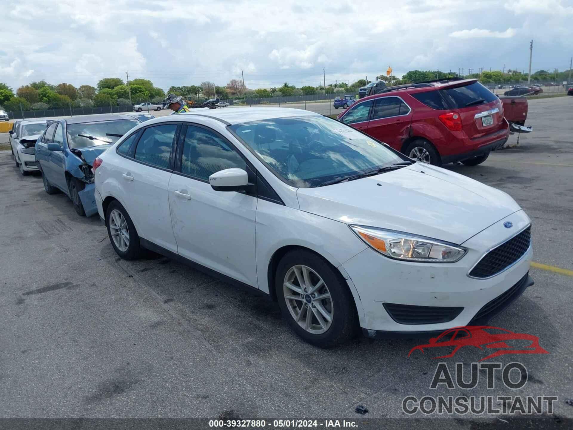 FORD FOCUS 2018 - 1FADP3F20JL308136