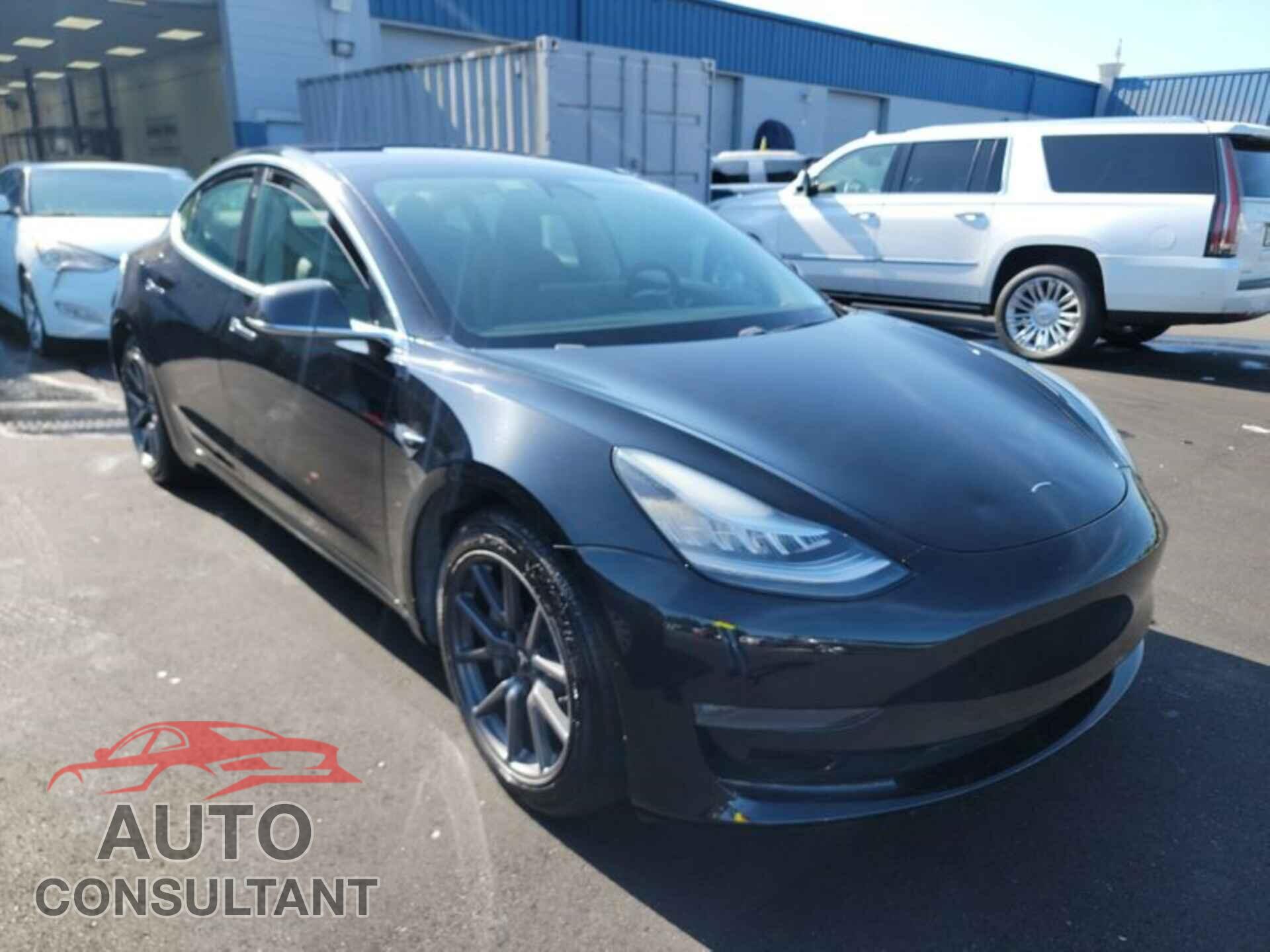TESLA MODEL 3 2019 - 5YJ3E1EB6KF199090