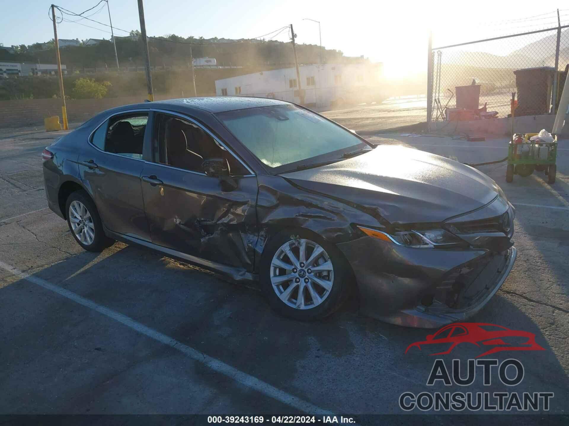 TOYOTA CAMRY 2019 - 4T1B11HK4KU704663