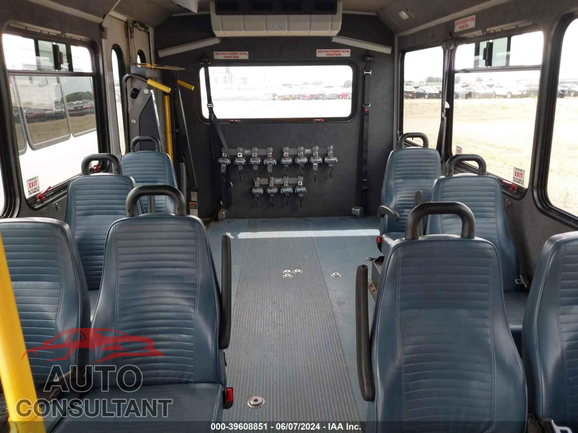 FORD E-450 CUTAWAY 2017 - 1FDFE4FS8HDC35385