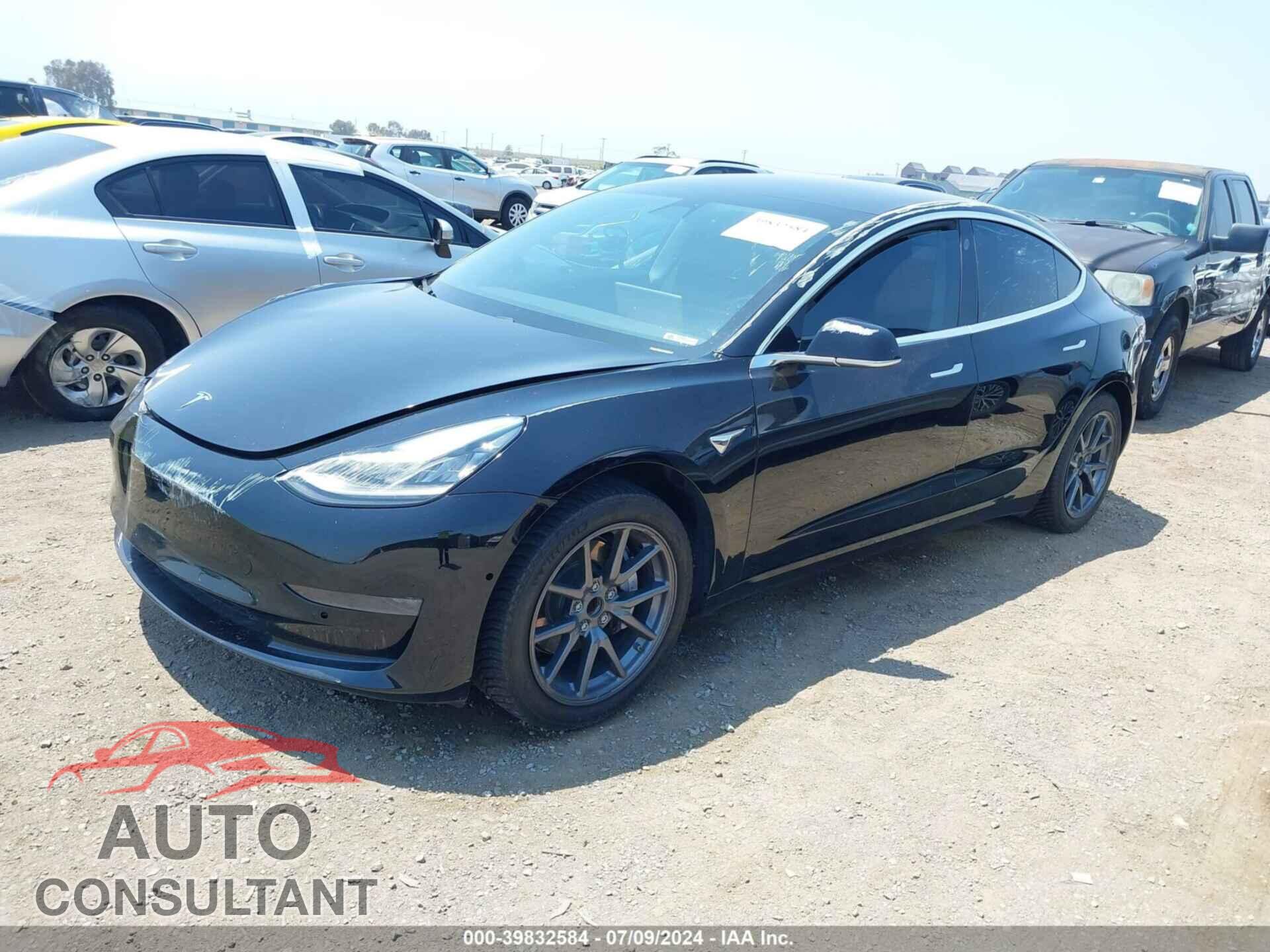 TESLA MODEL 3 2018 - 5YJ3E1EA1JF011355