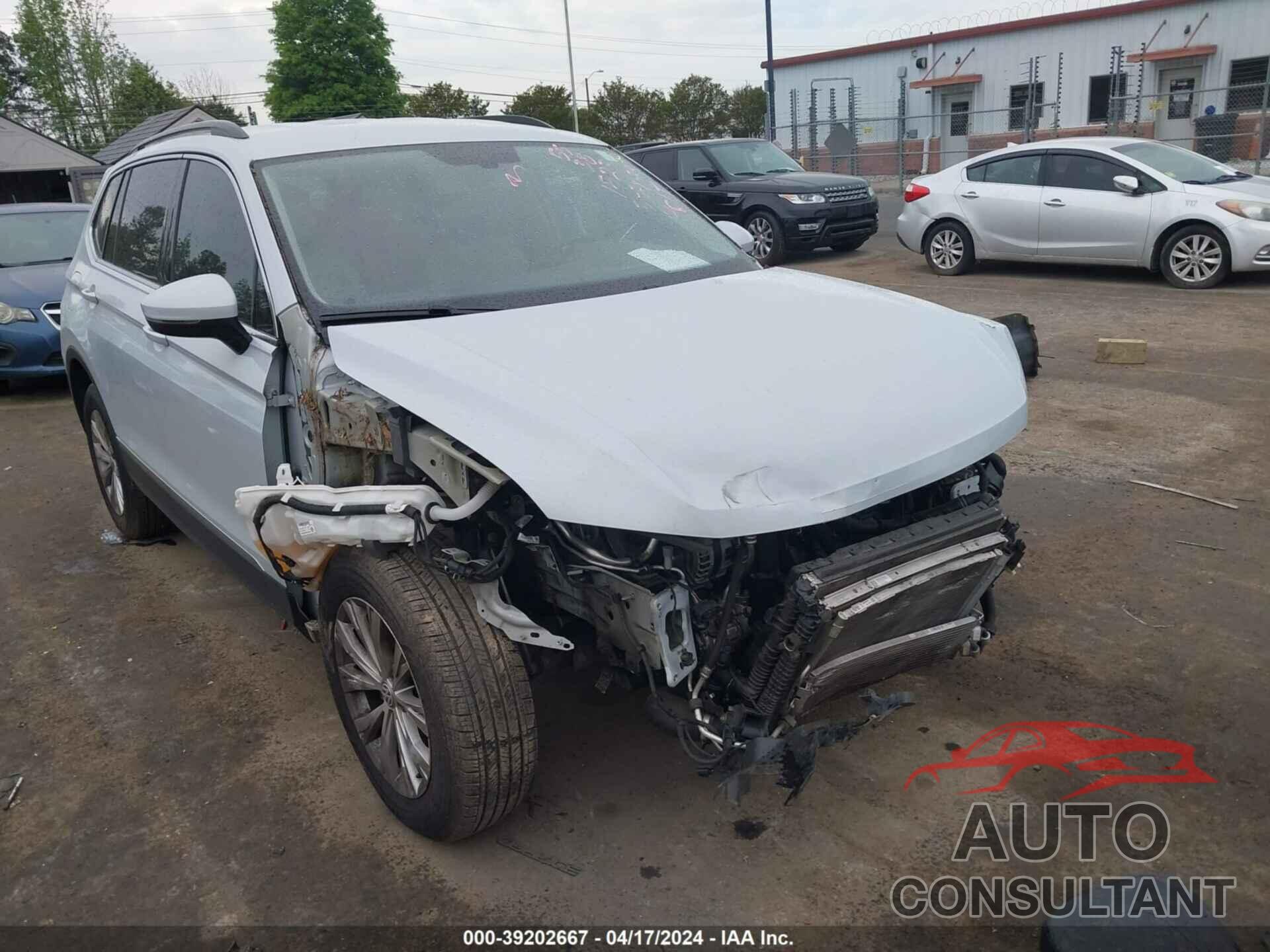 VOLKSWAGEN TIGUAN 2018 - 3VV3B7AX4JM031523