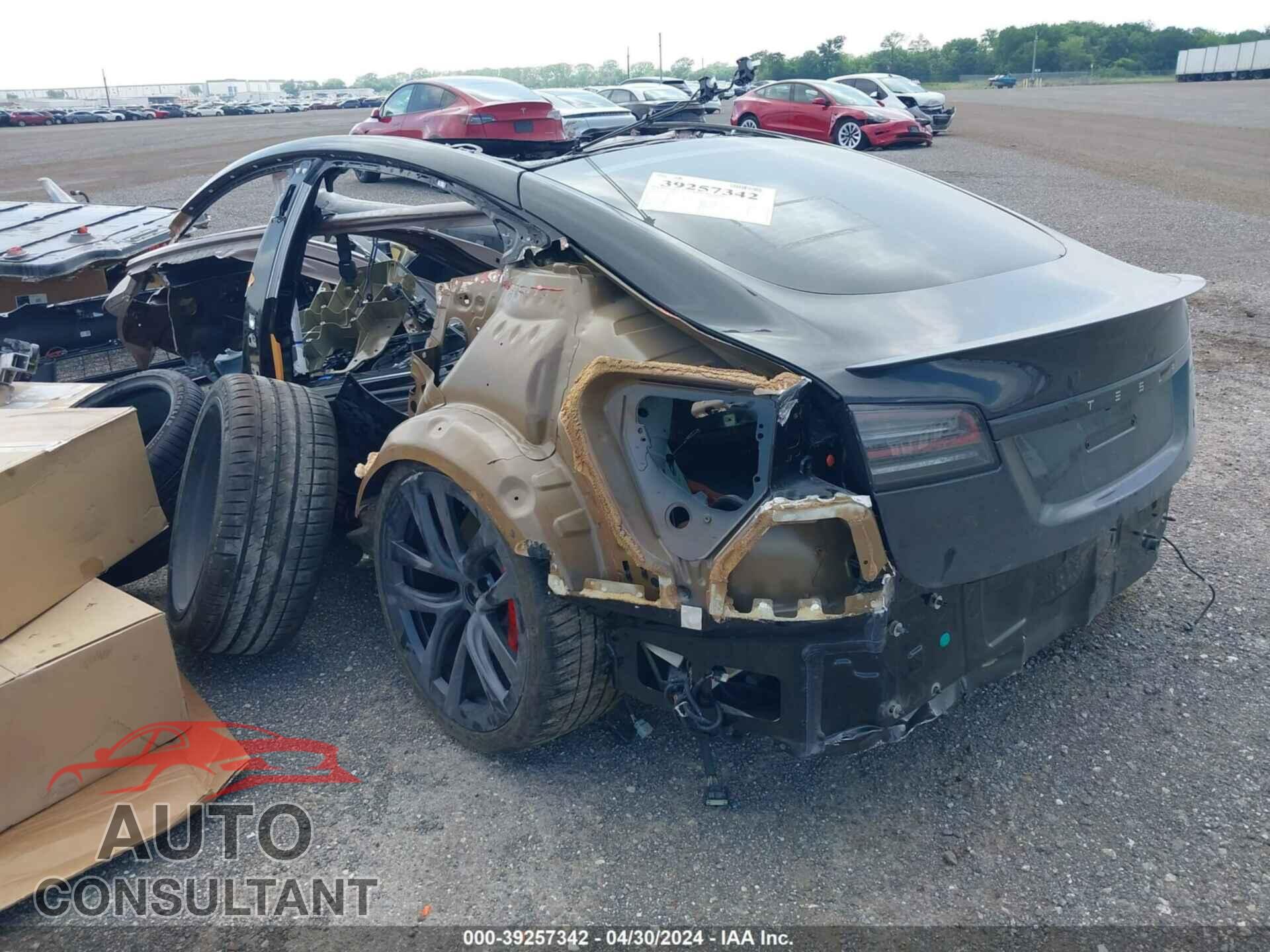 TESLA MODEL S 2023 - 5YJSA1E68PF510231