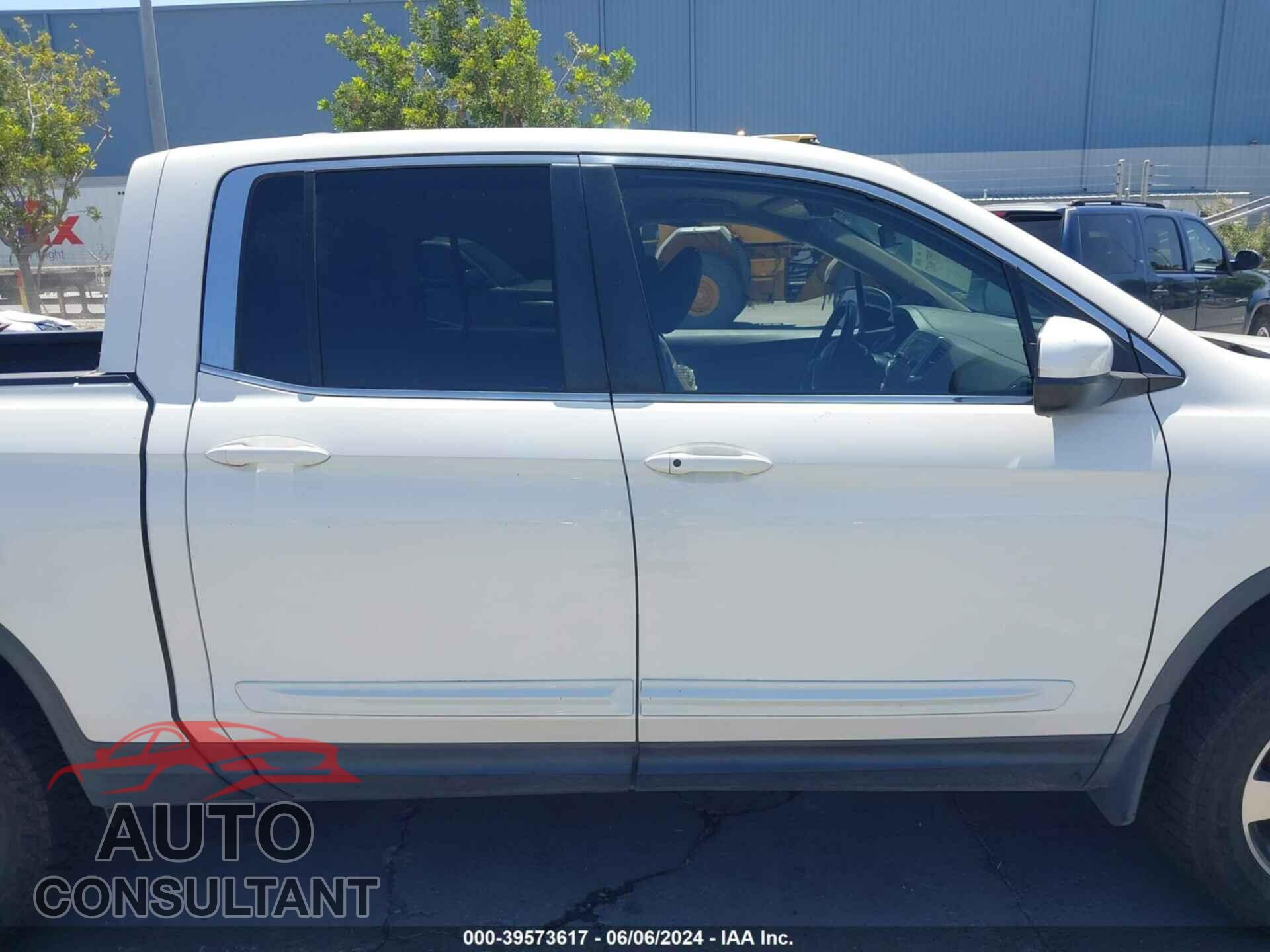 HONDA RIDGELINE 2017 - 5FPYK3F54HB005756