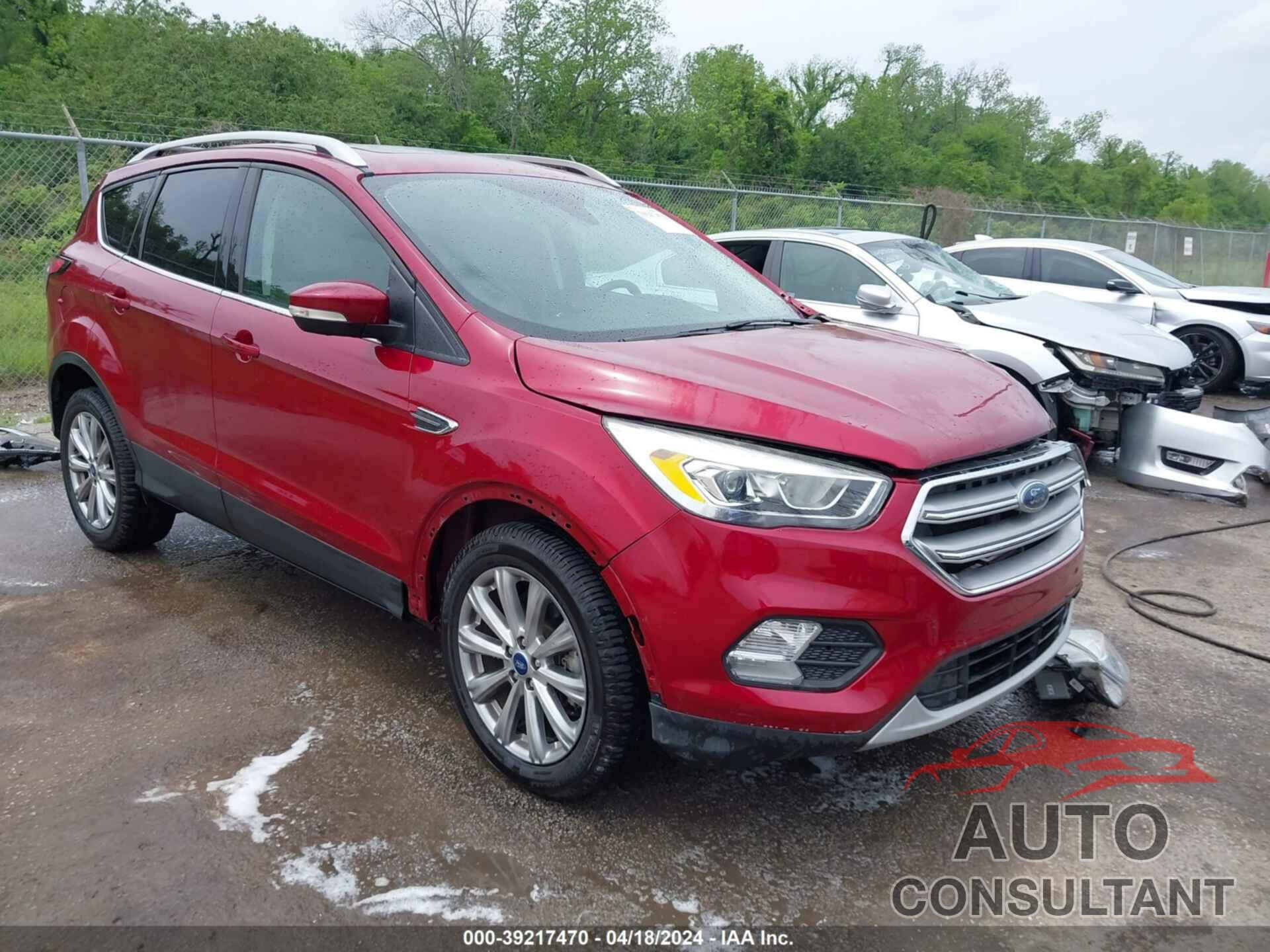 FORD ESCAPE 2017 - 1FMCU0J91HUF09755