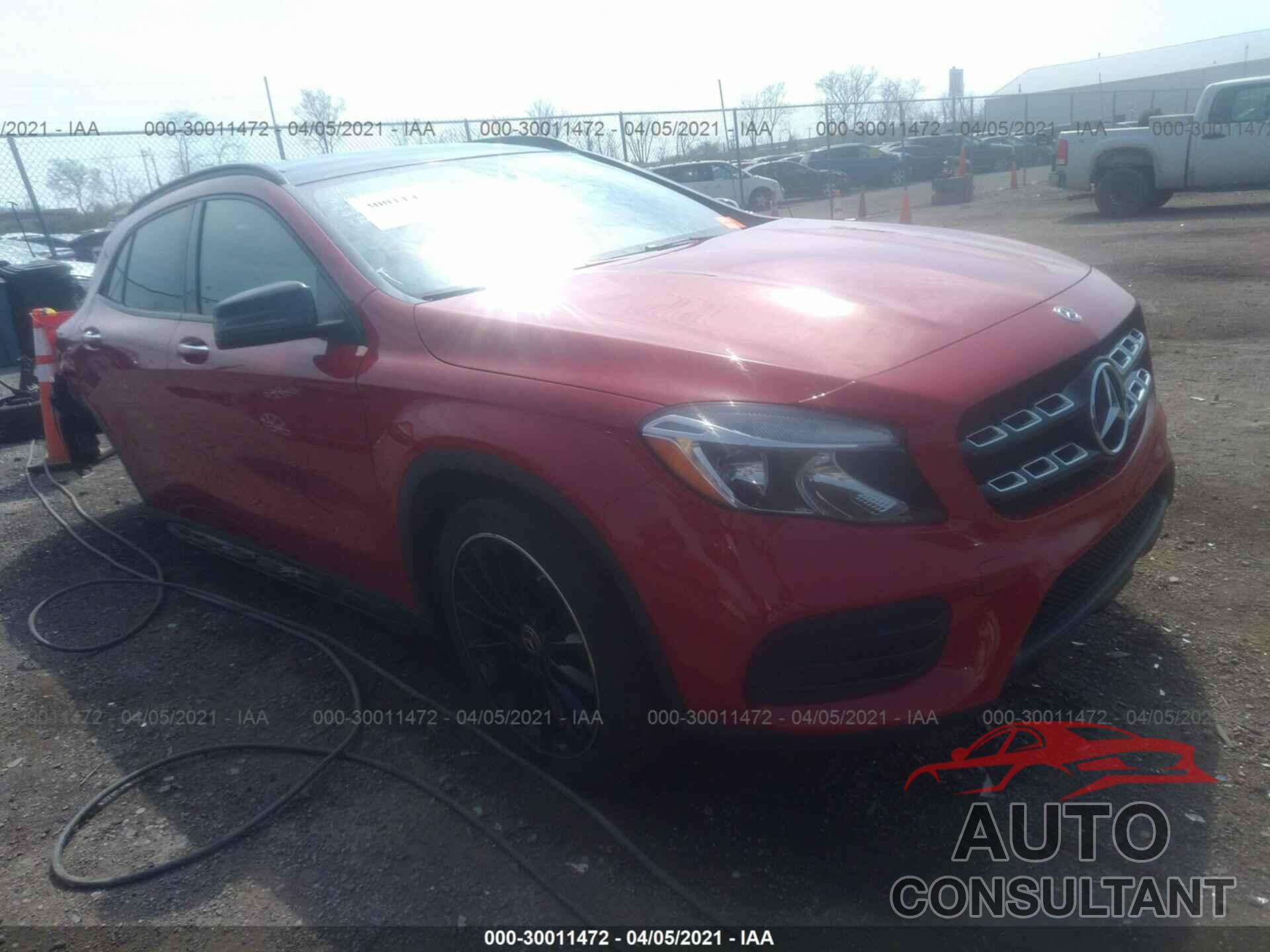 MERCEDES-BENZ GLA 2019 - WDCTG4GB5KJ573202